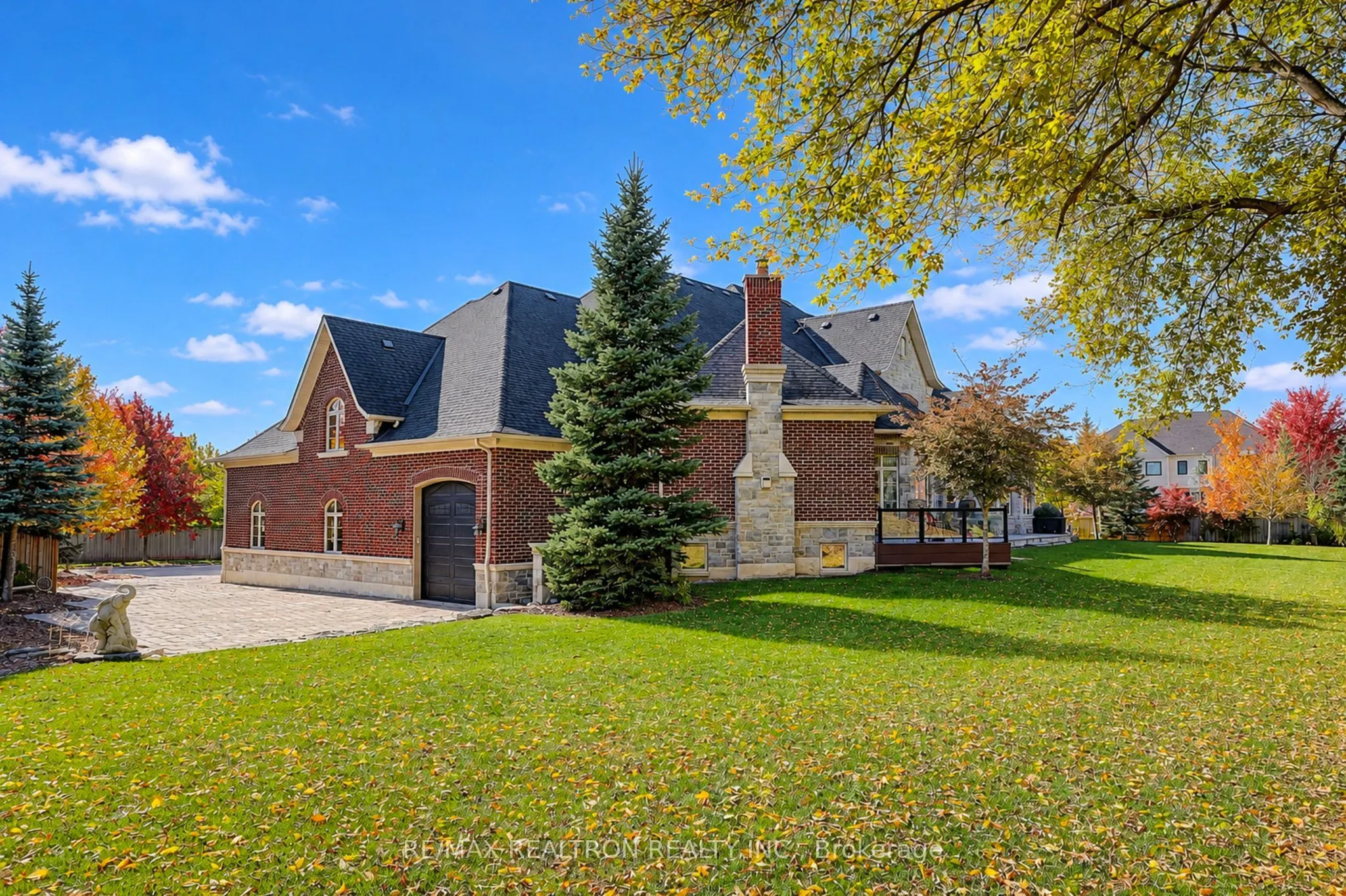 2 Beau Court