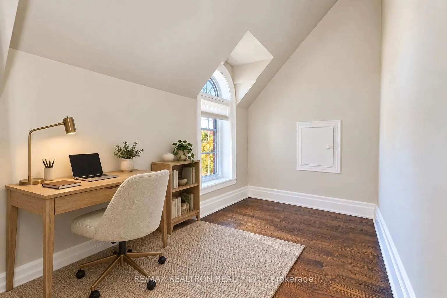 2 Beau Court