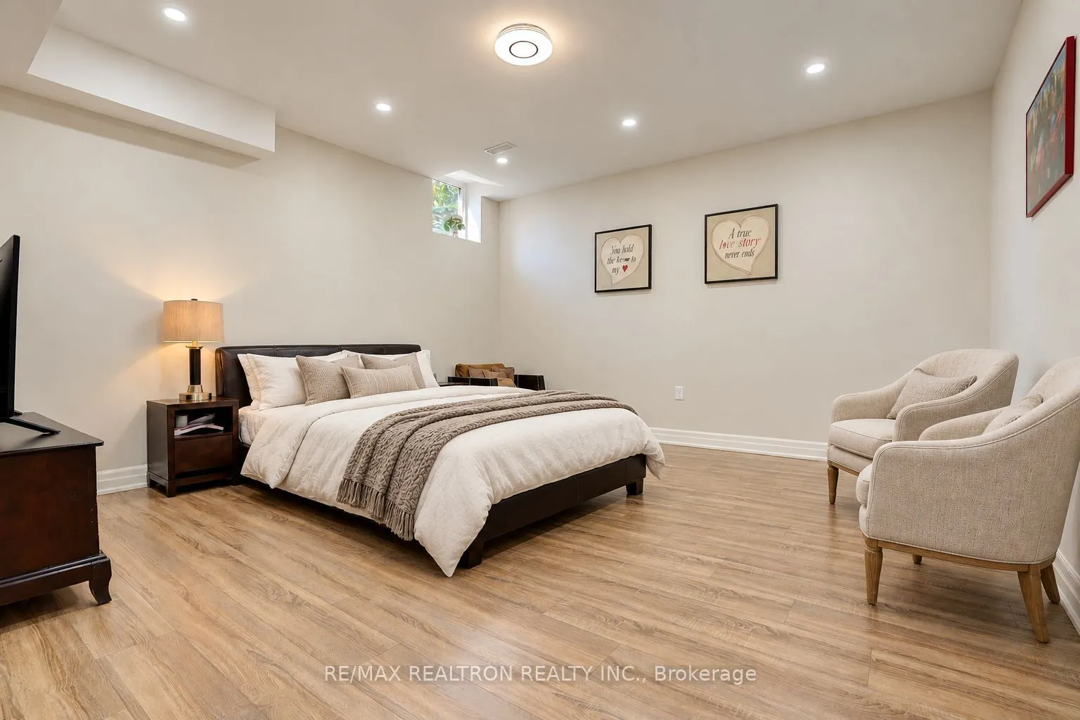 2 Beau Court