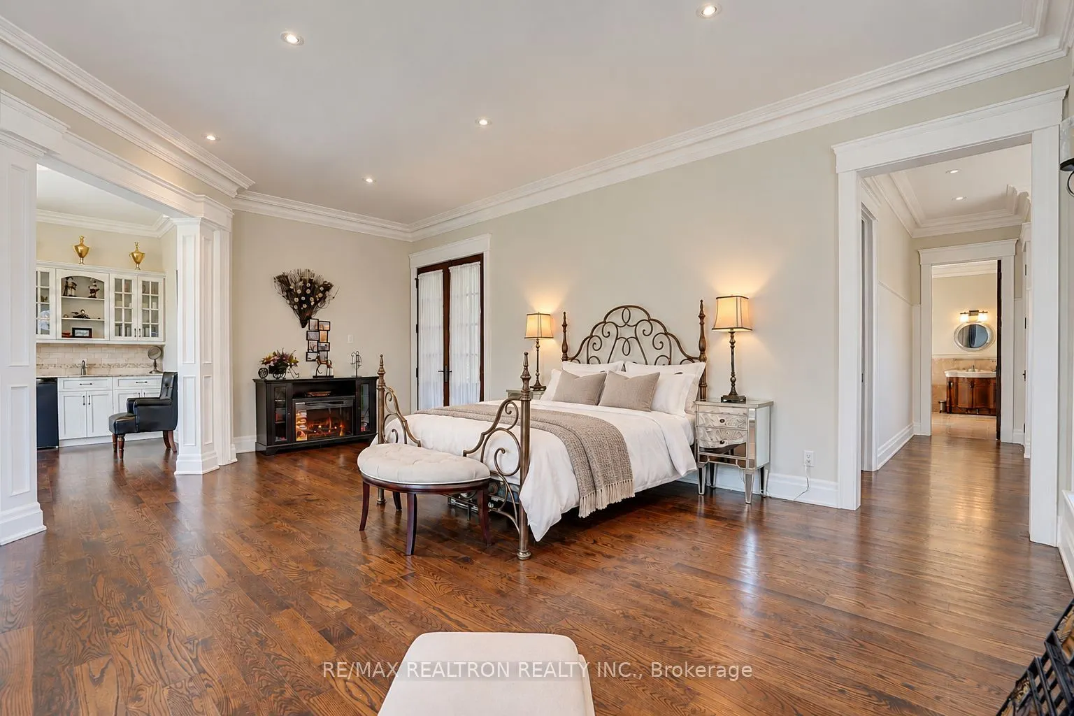 2 Beau Court