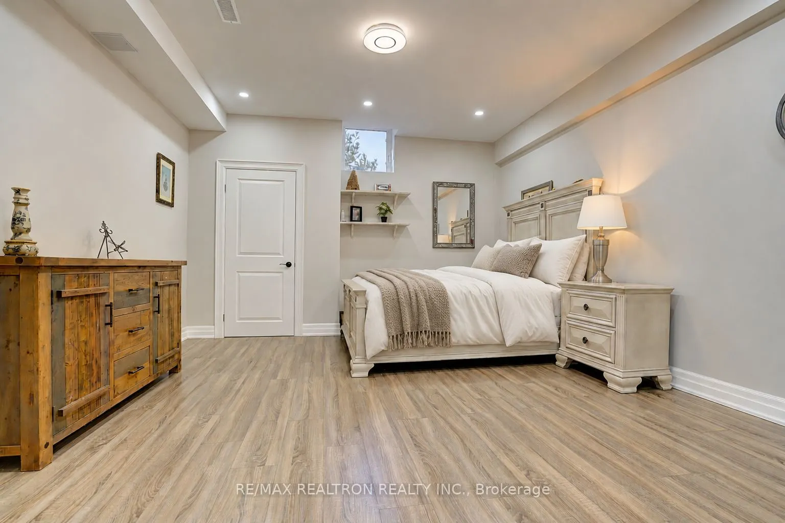 2 Beau Court