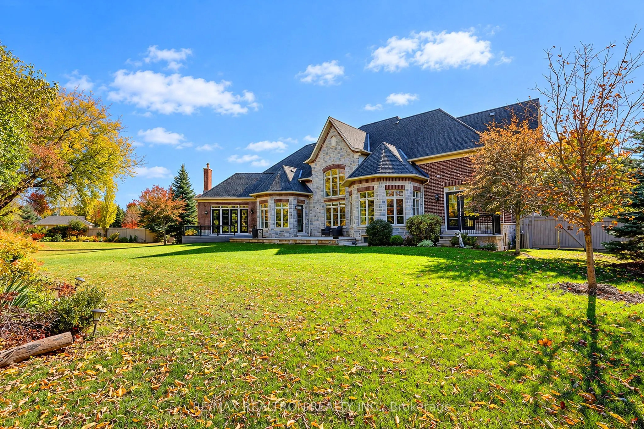 2 Beau Court