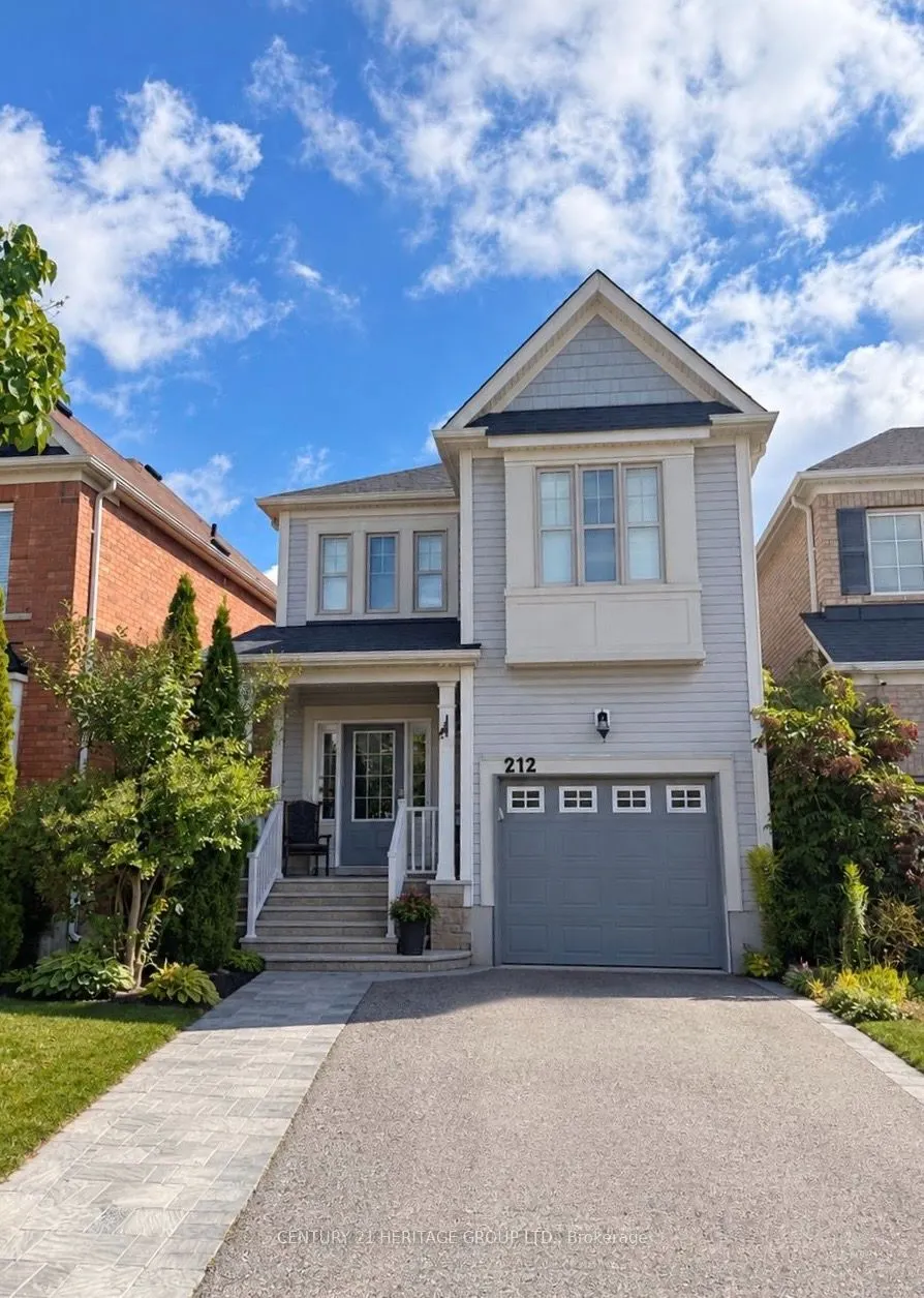 212 Armstrong Crescent E #Upper Level, Main & 2nd