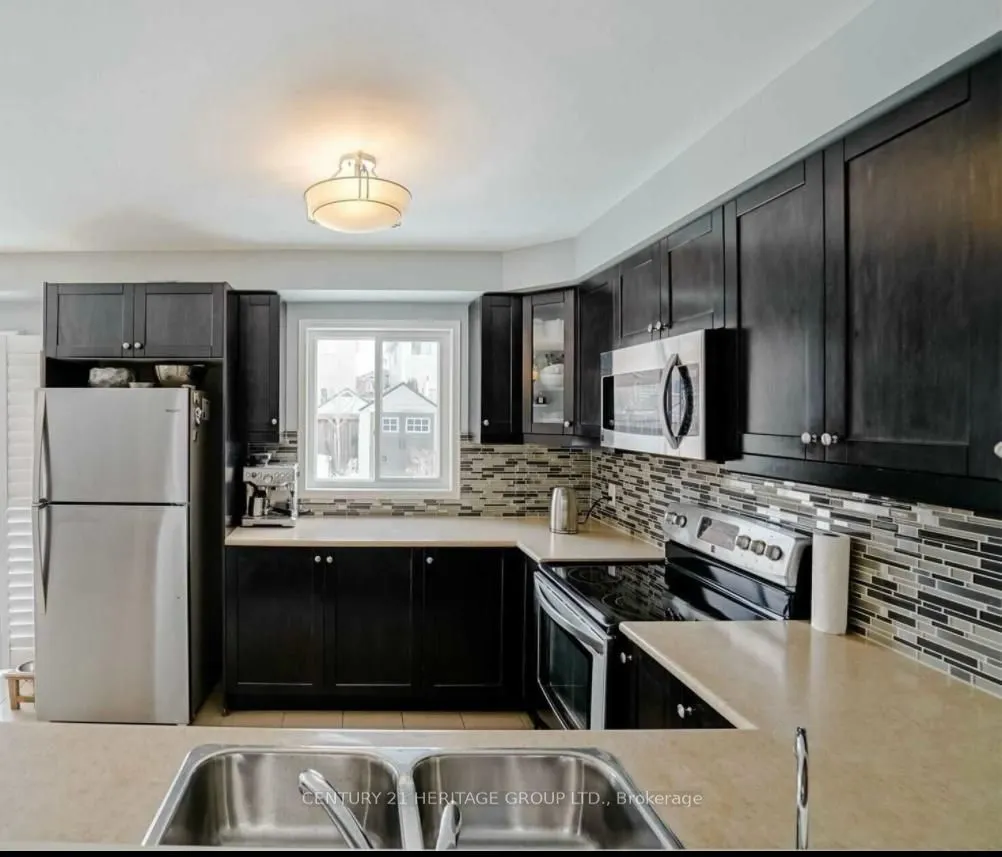 212 Armstrong Crescent E #Upper Level, Main & 2nd
