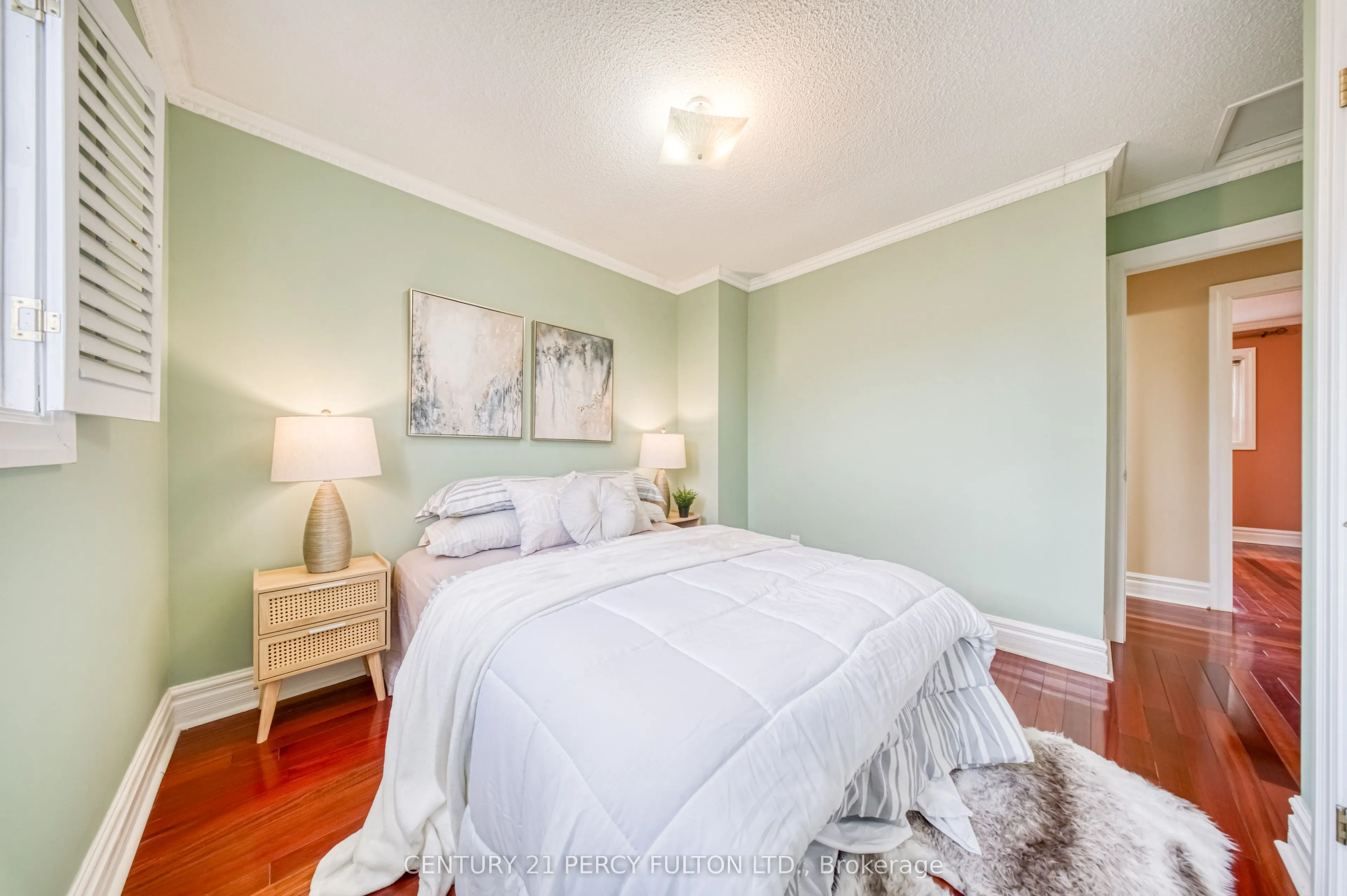 109 Swinton Crescent