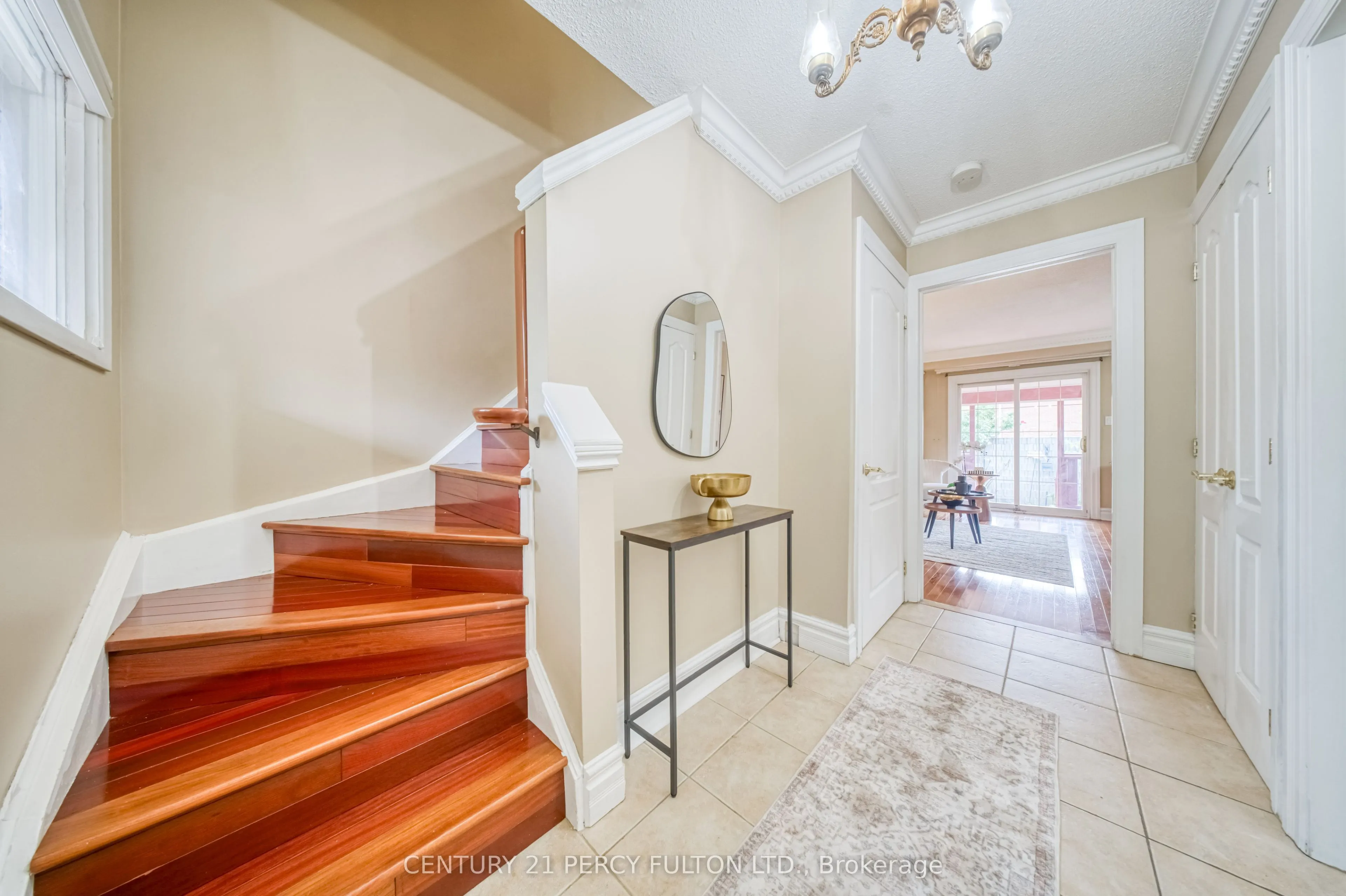 109 Swinton Crescent