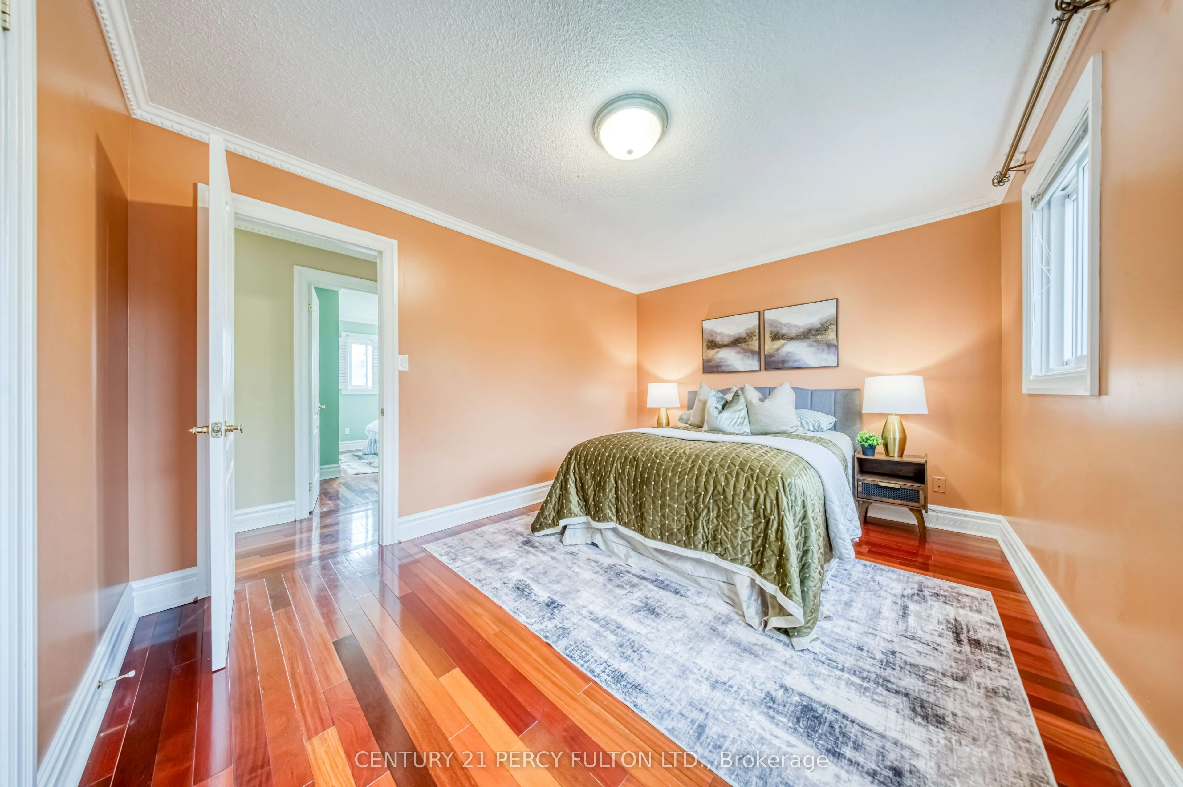 109 Swinton Crescent