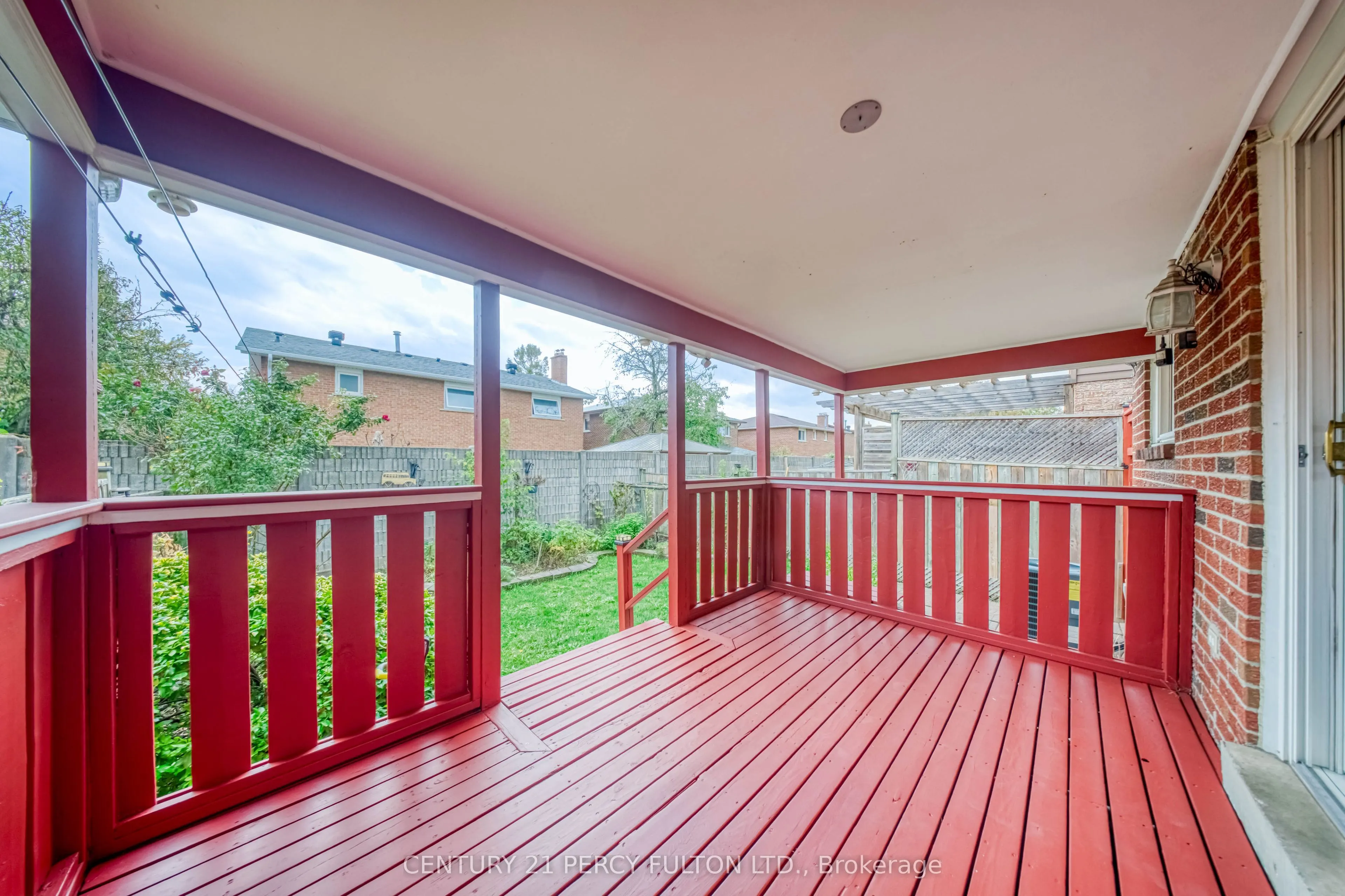 109 Swinton Crescent
