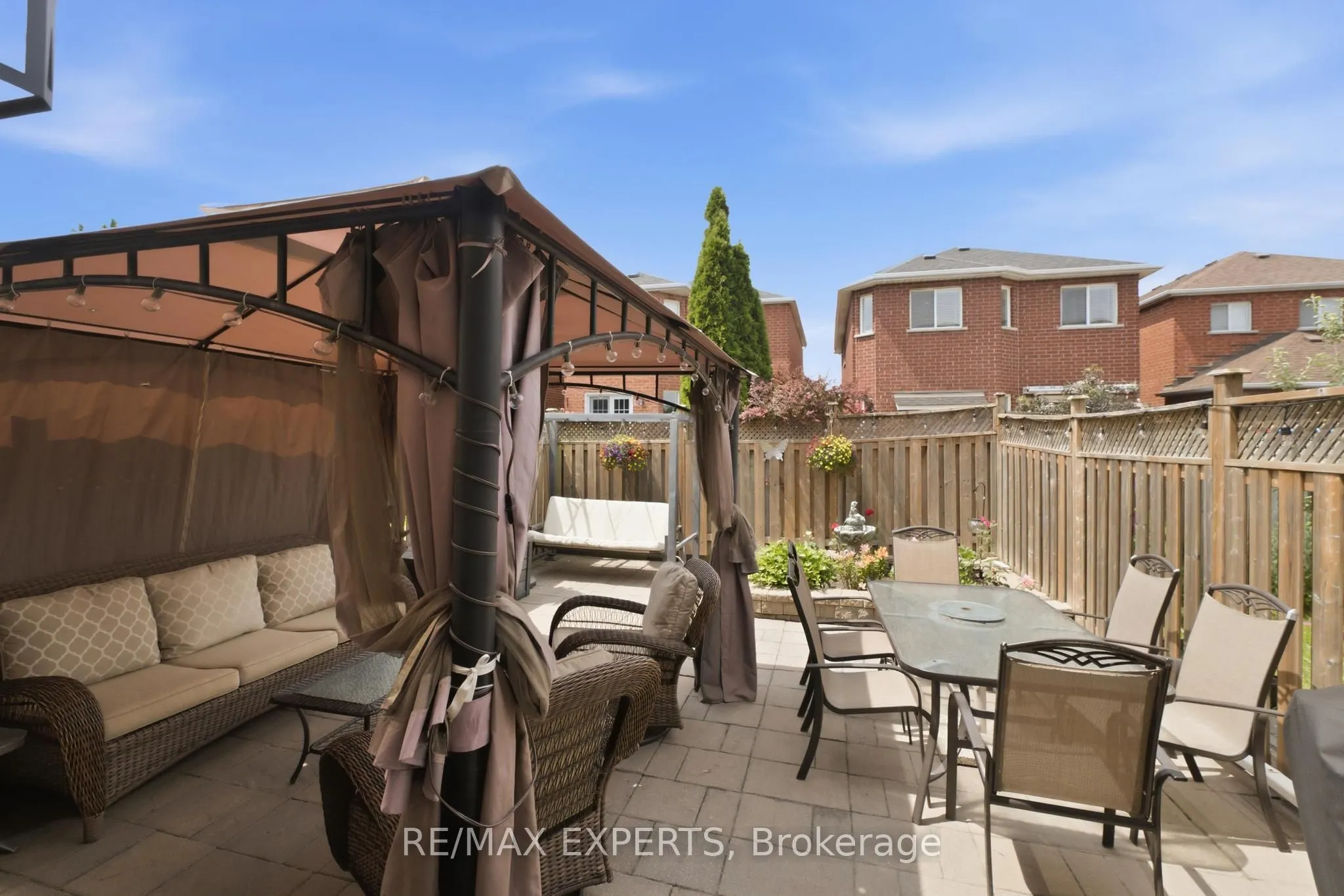 16 Piazza Crescent