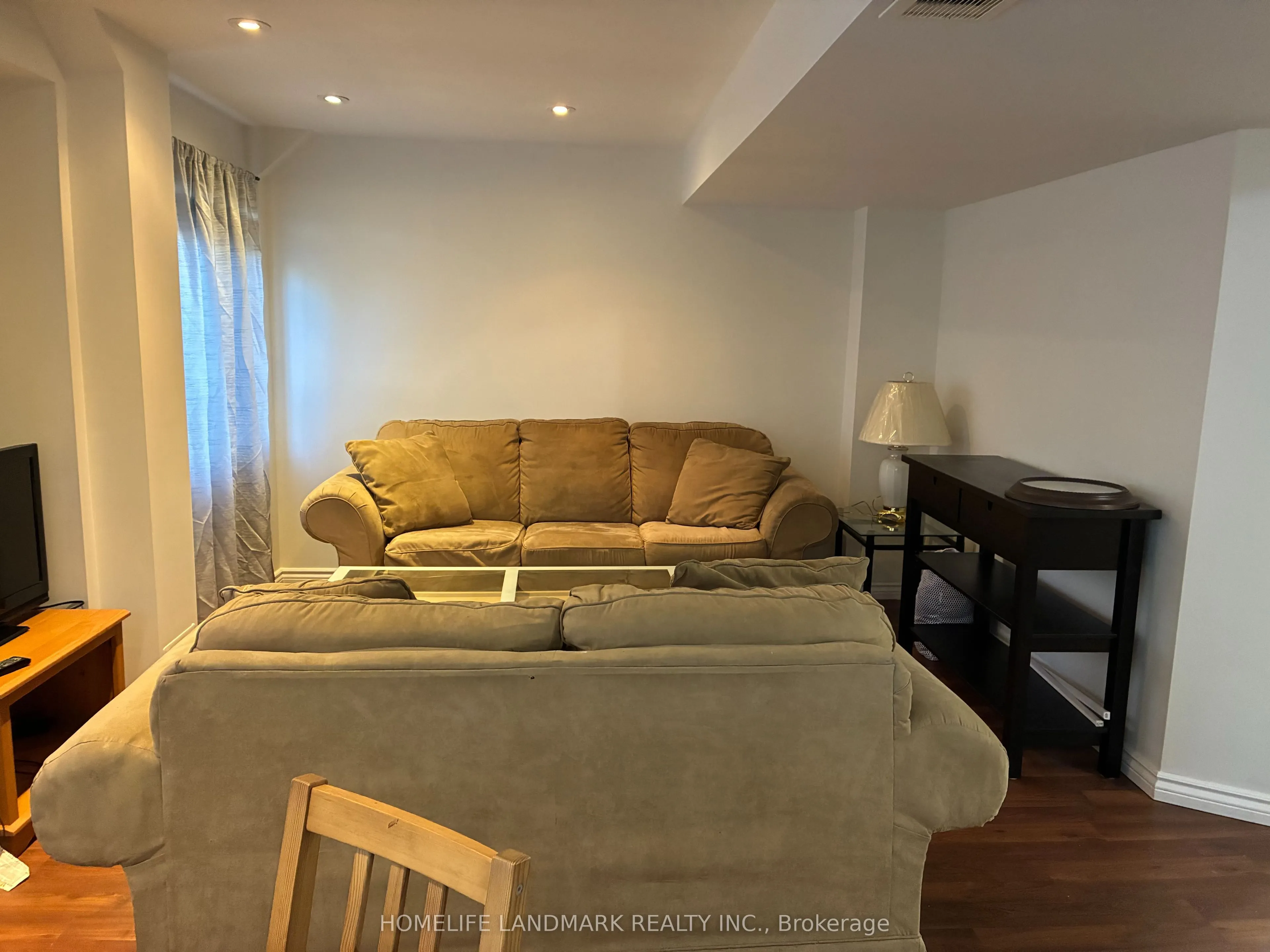 42 Thomas Legge Crescent #Basement(Fully Furnished)