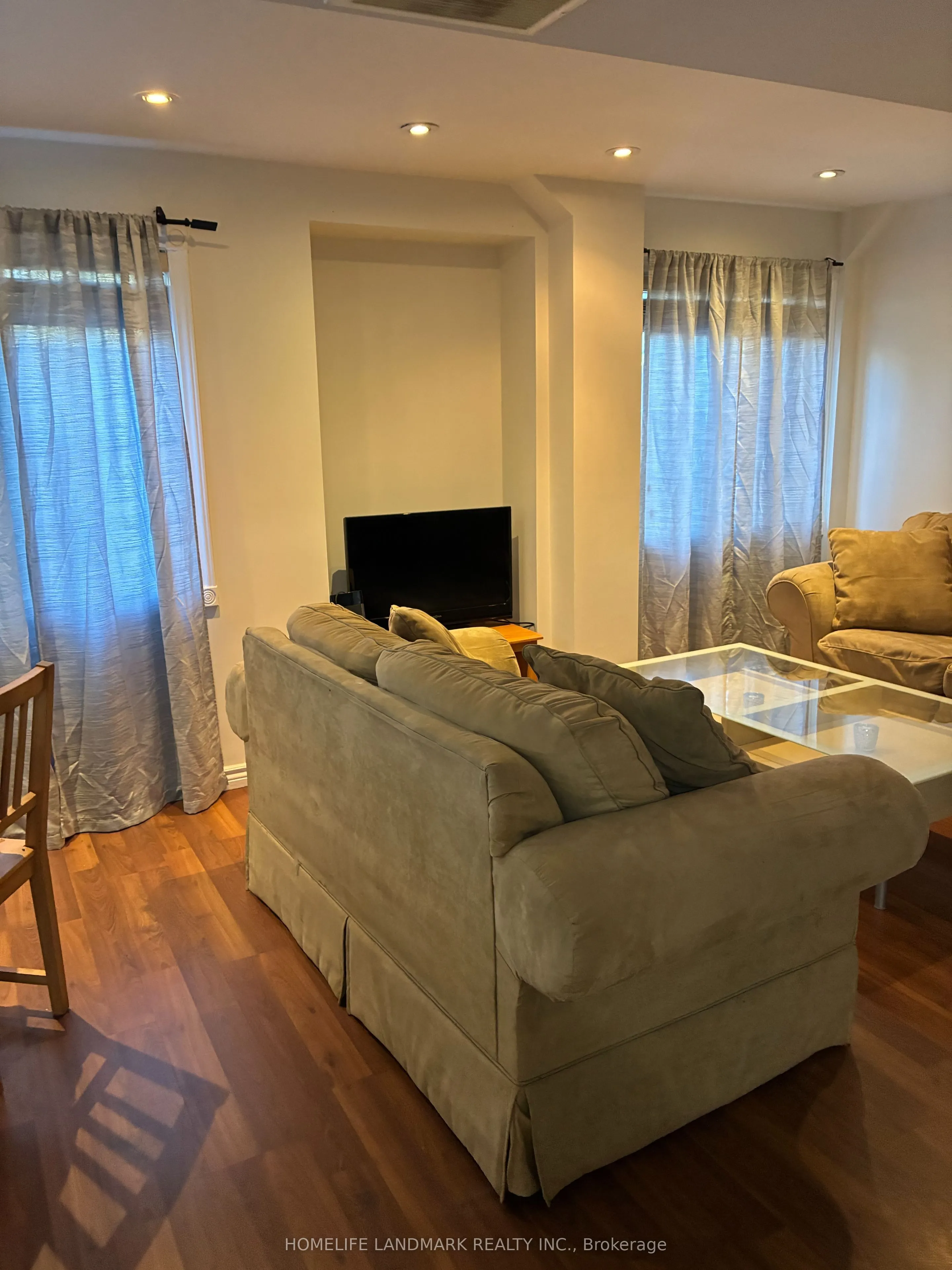 42 Thomas Legge Crescent #Basement(Fully Furnished)