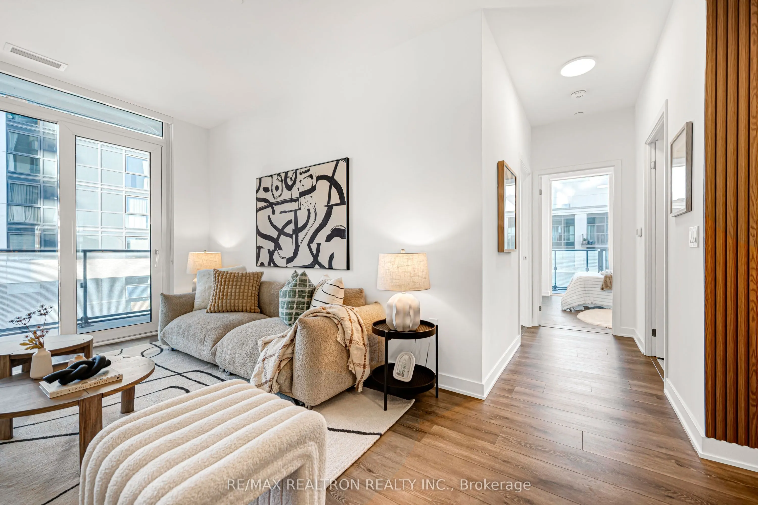105 Oneida Crescent #1005