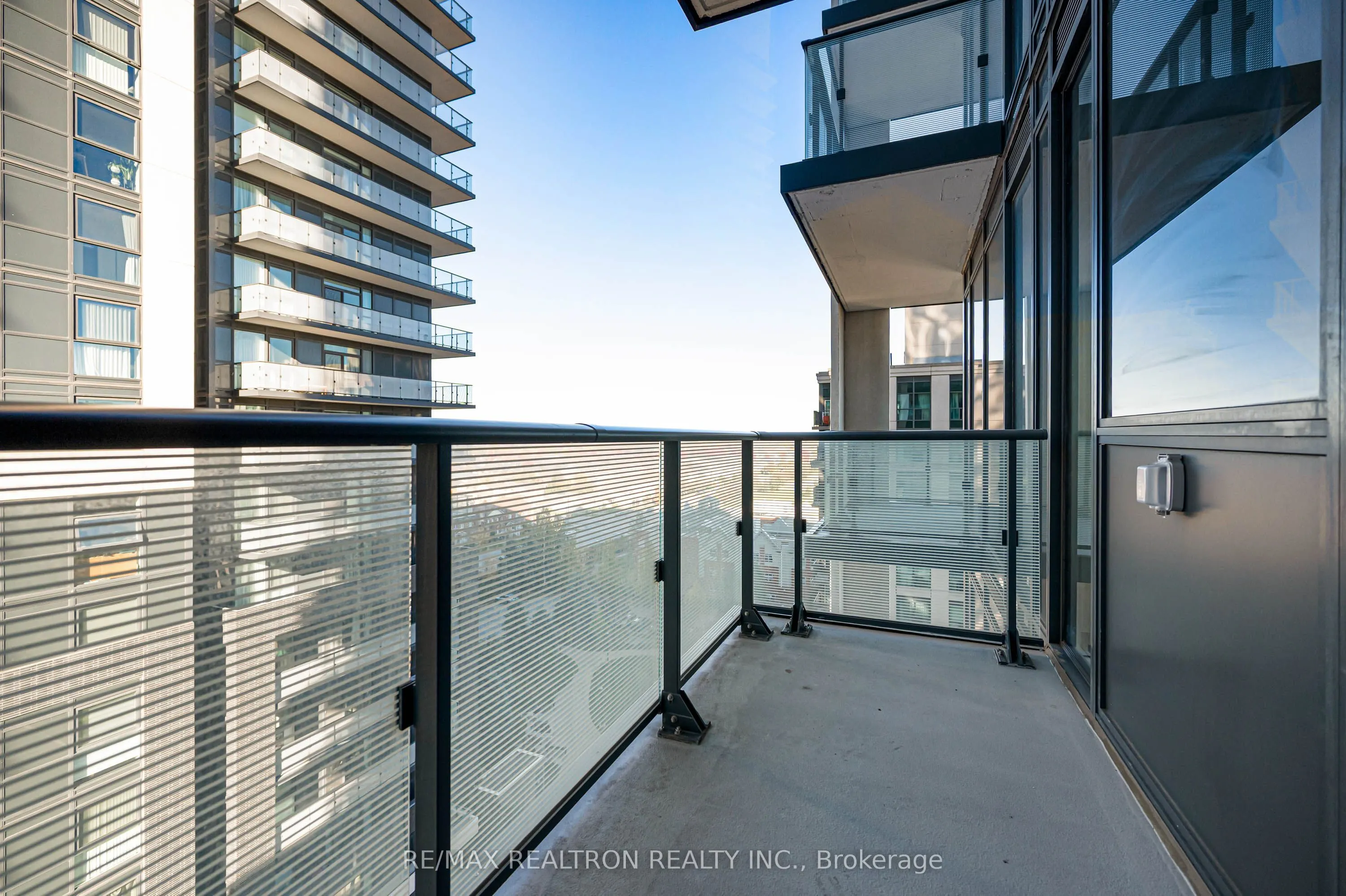105 Oneida Crescent #1005