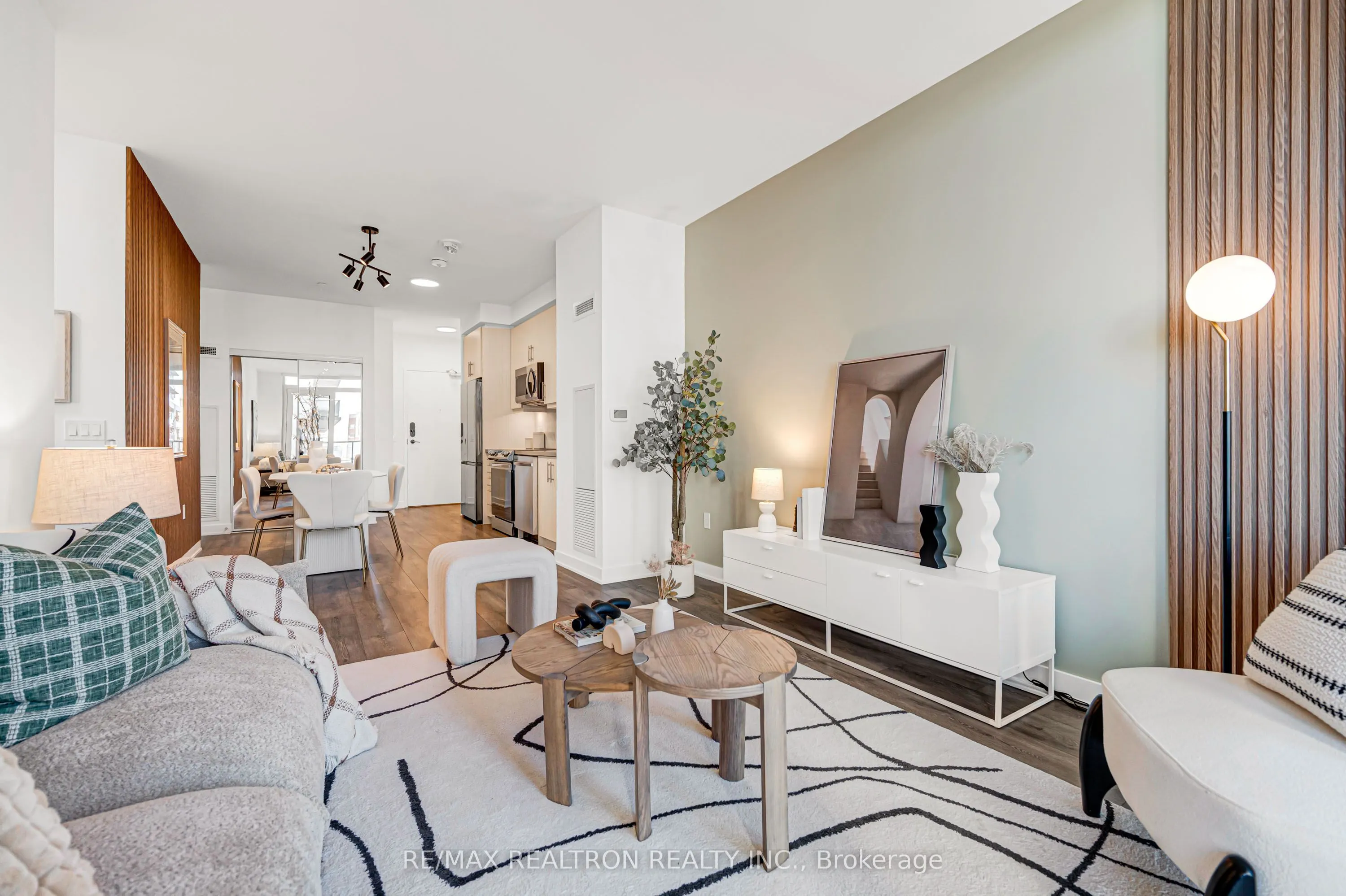 105 Oneida Crescent #1005