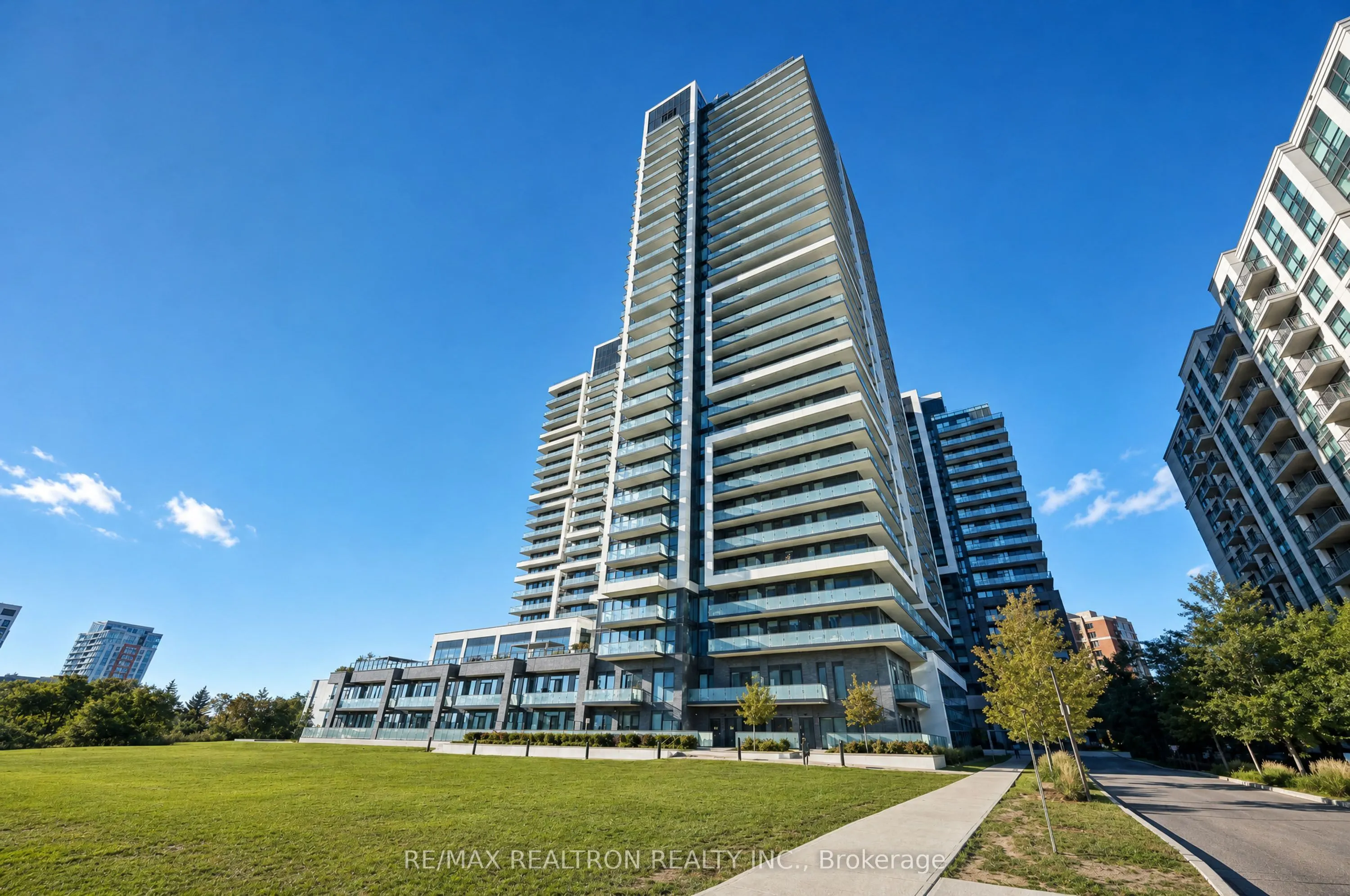 105 Oneida Crescent #1005
