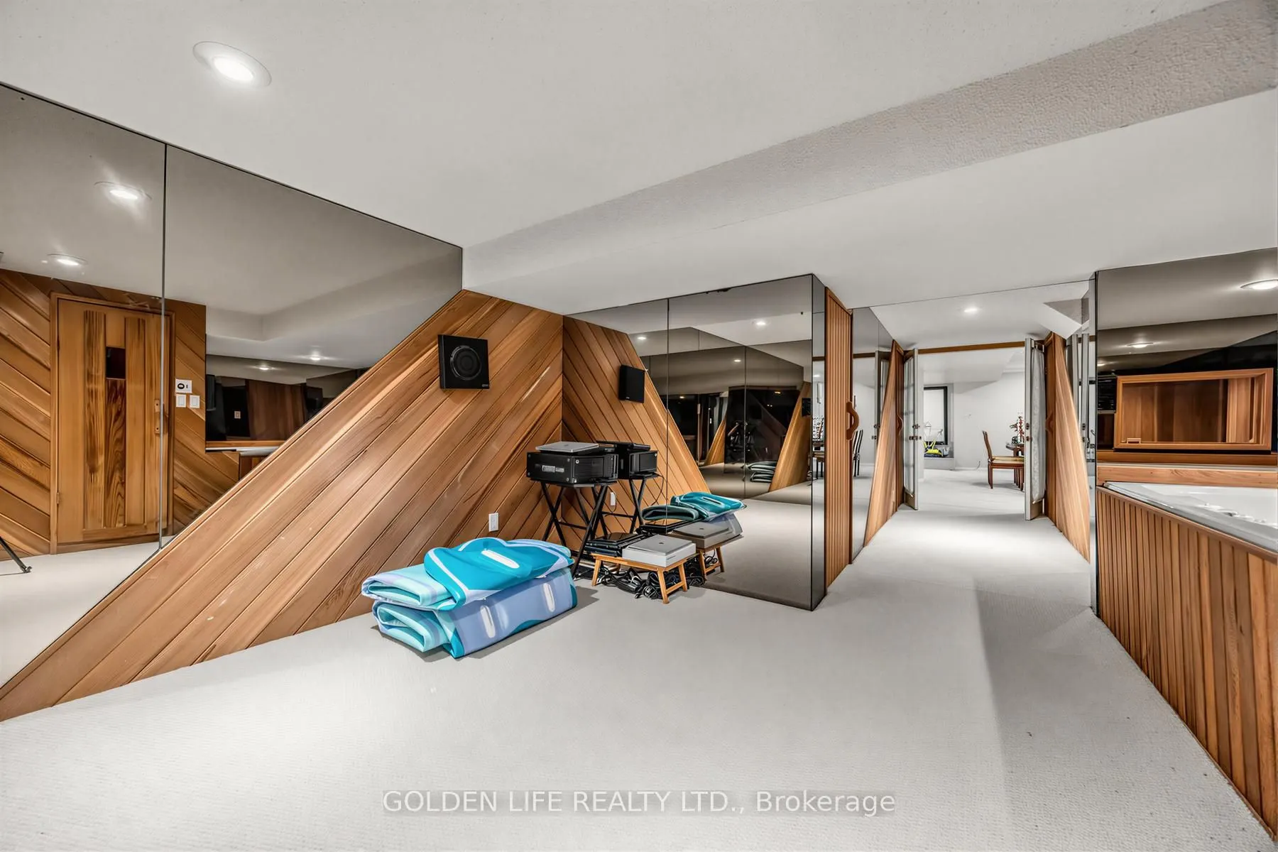 62 Longwater Chase