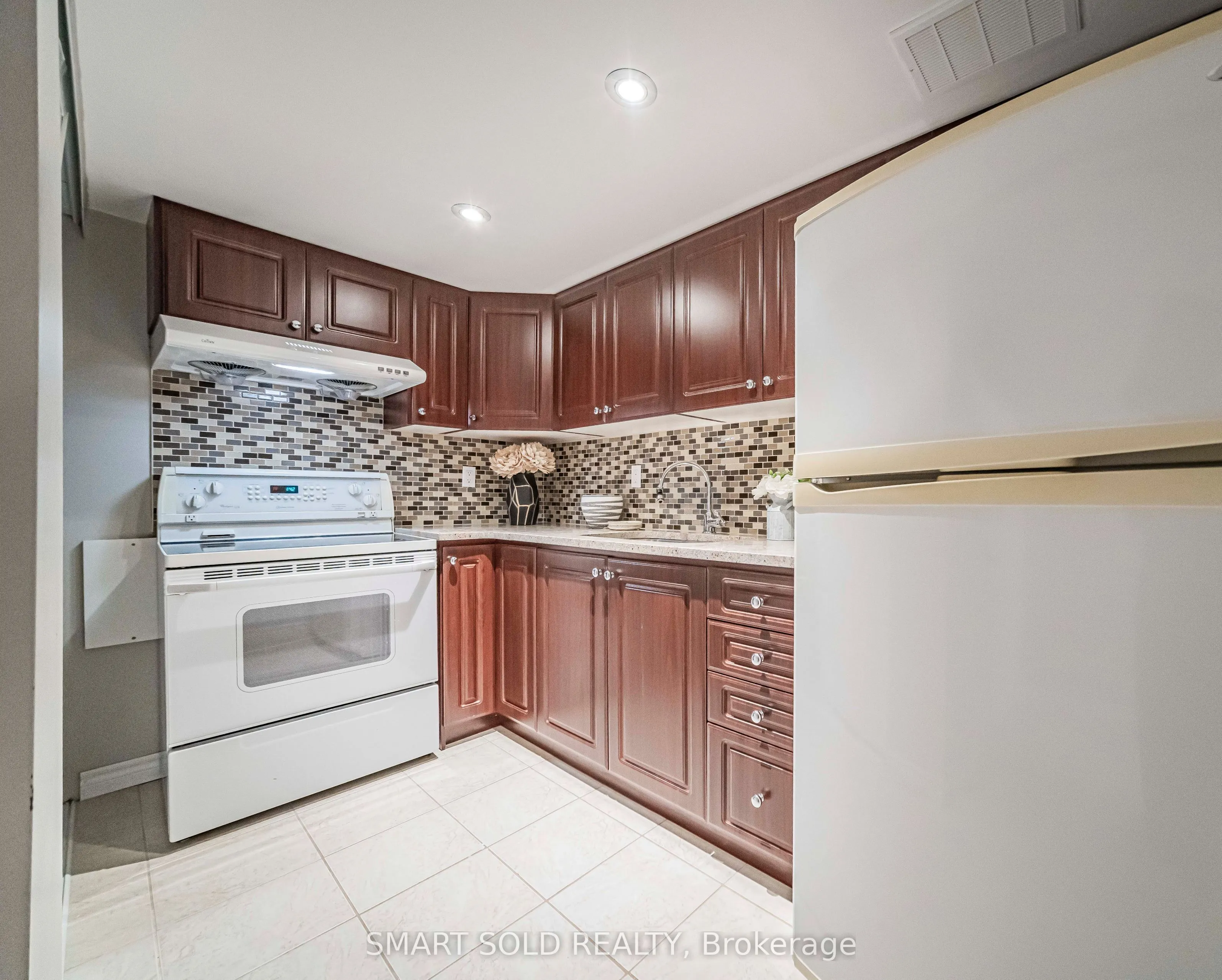 82 Ballymore Drive