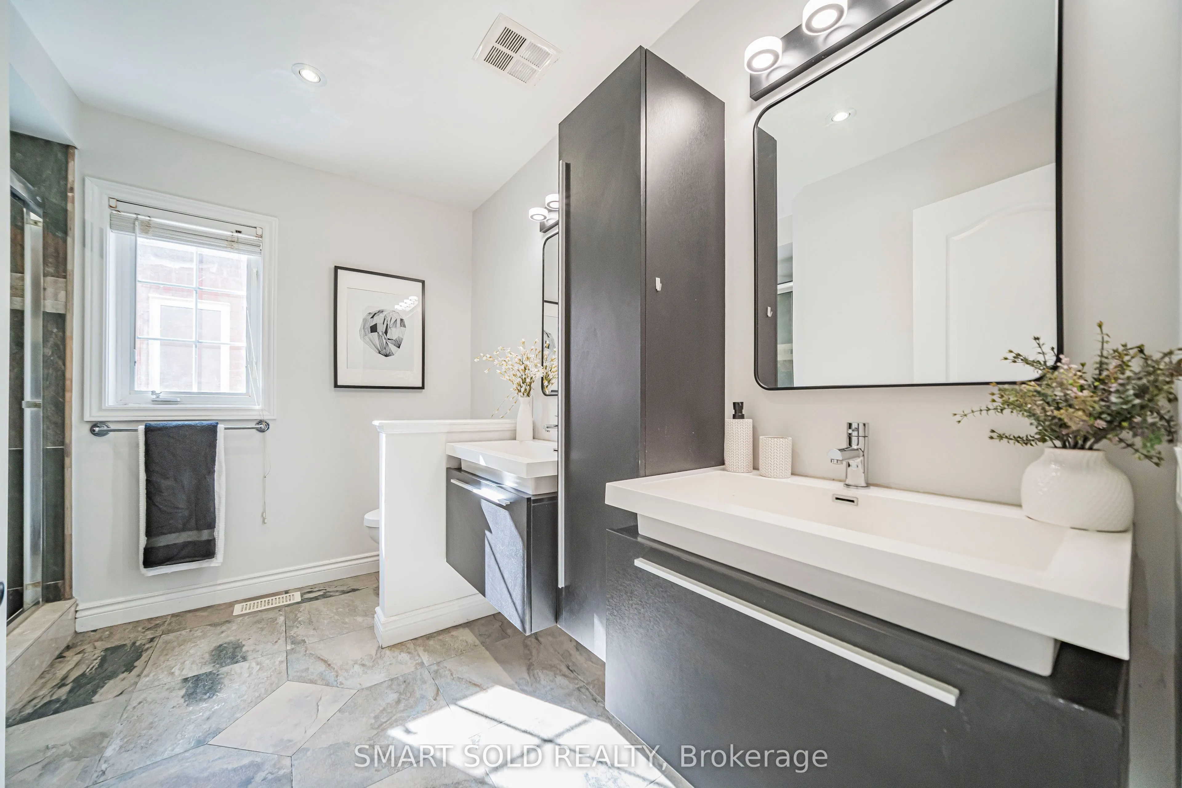 82 Ballymore Drive