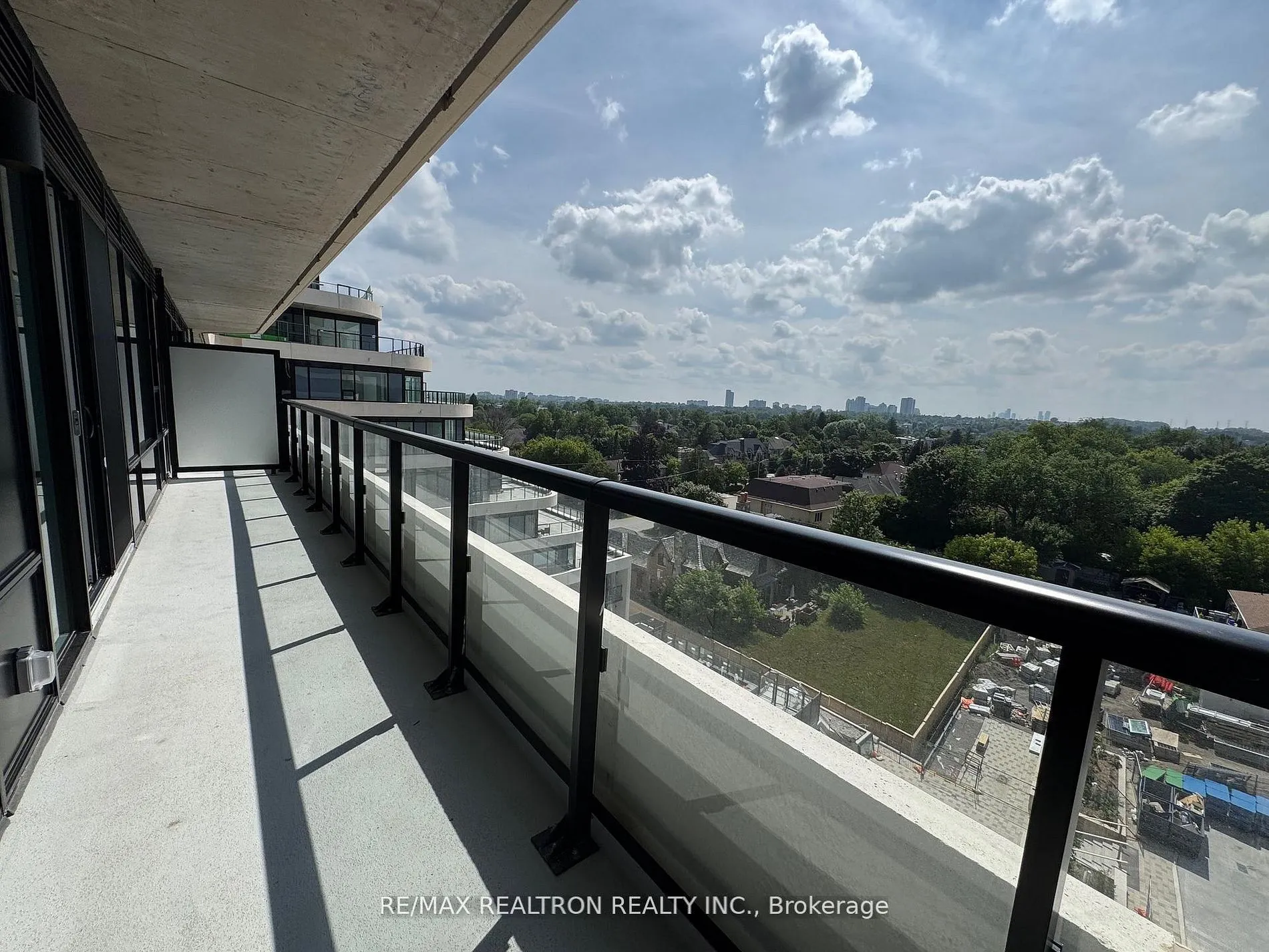 8188 Yonge Street #729