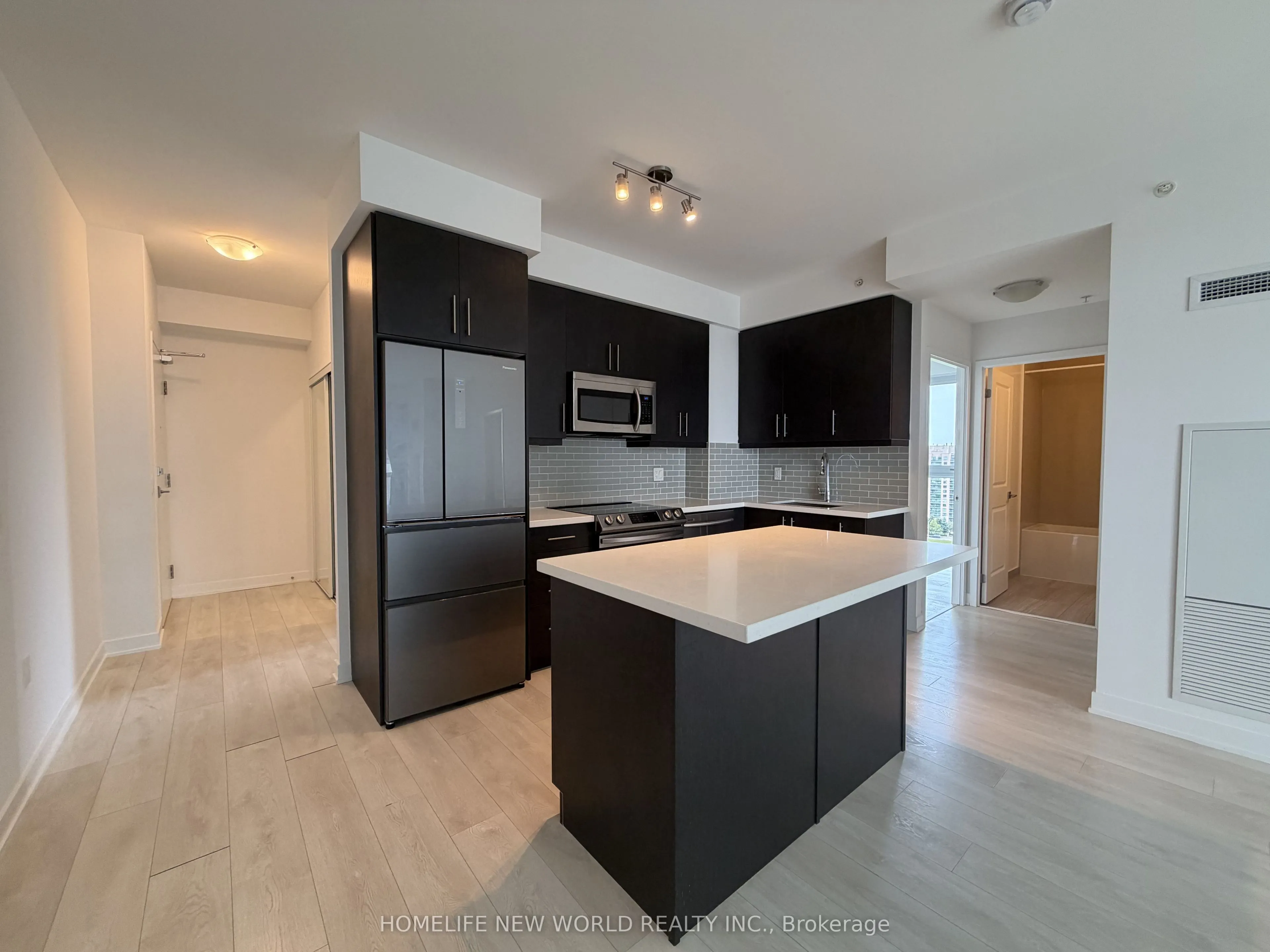 75 Oneida Crescent #1210