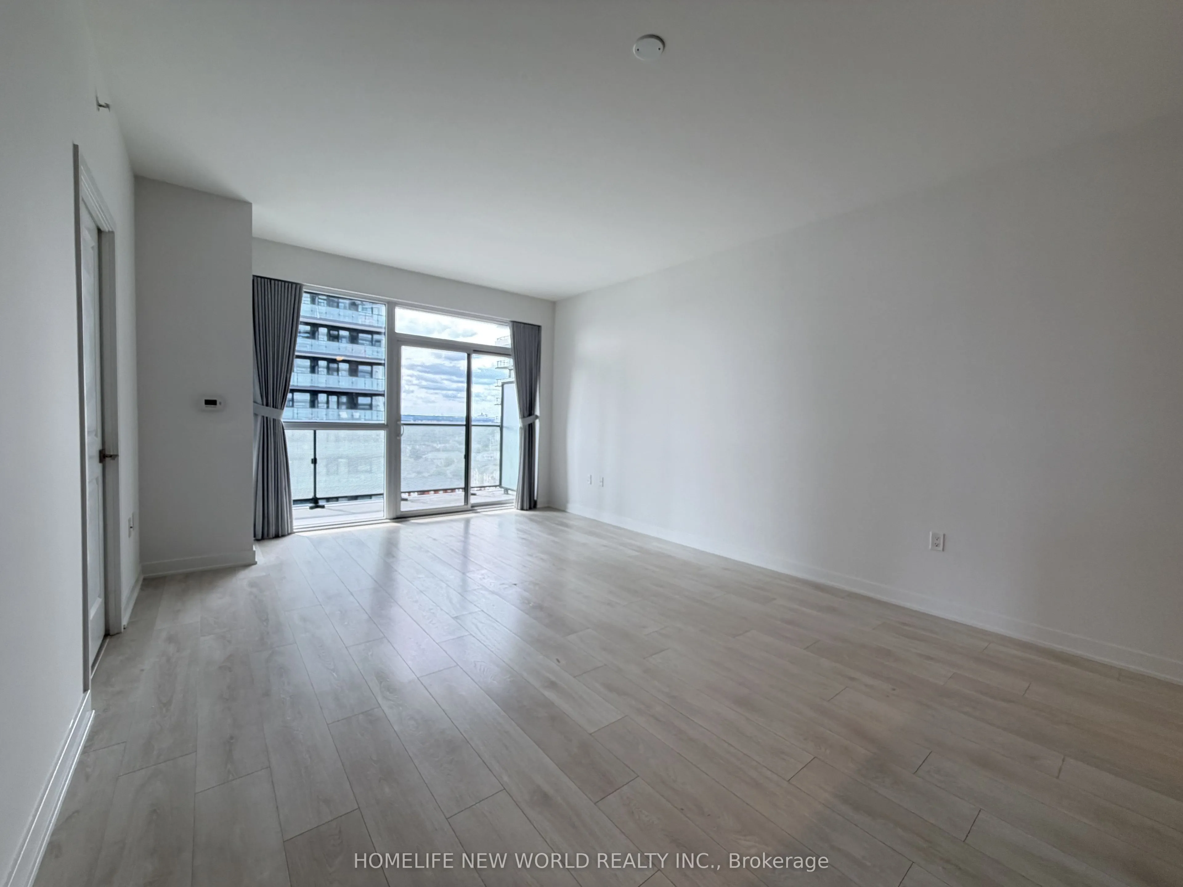 75 Oneida Crescent #1210