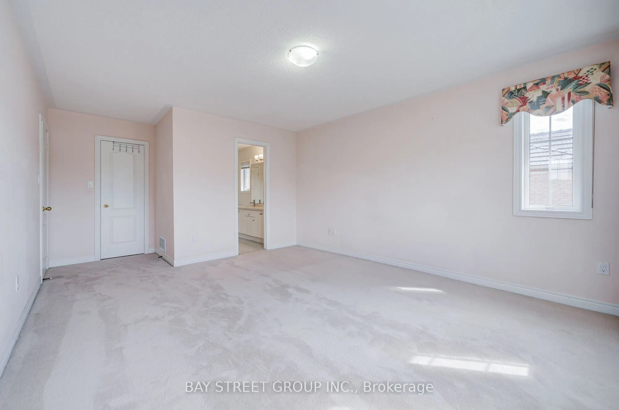 13 Pembrooke Road
