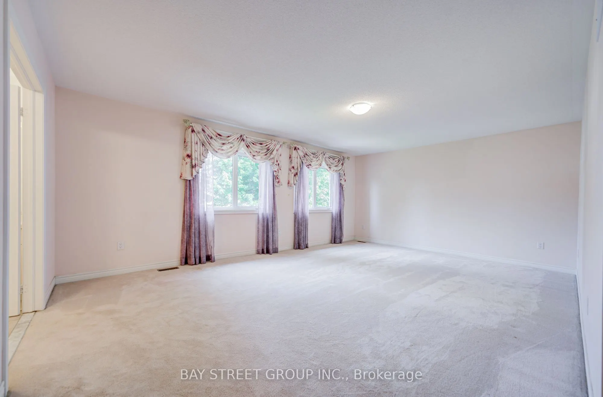 13 Pembrooke Road