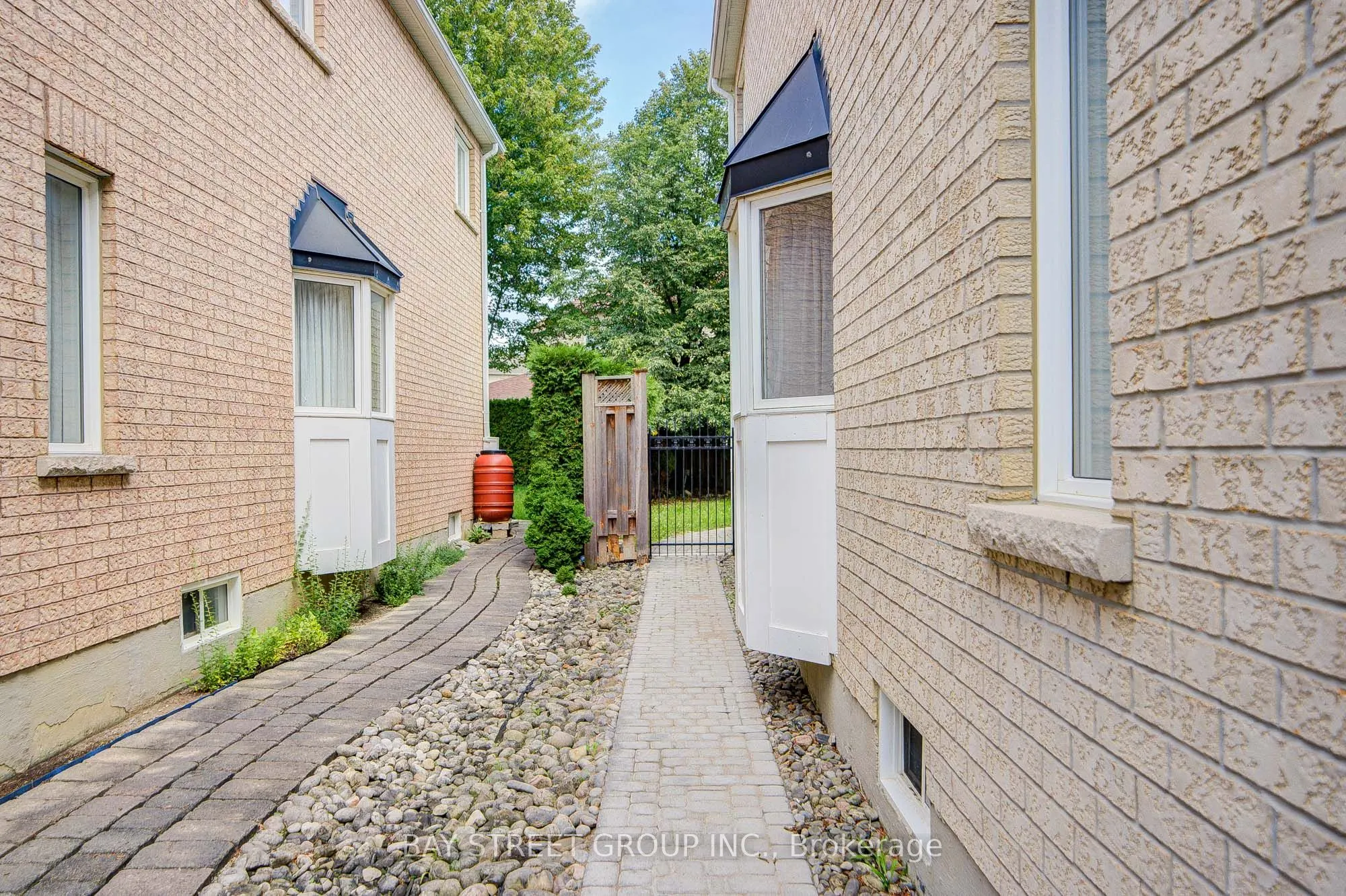 13 Pembrooke Road