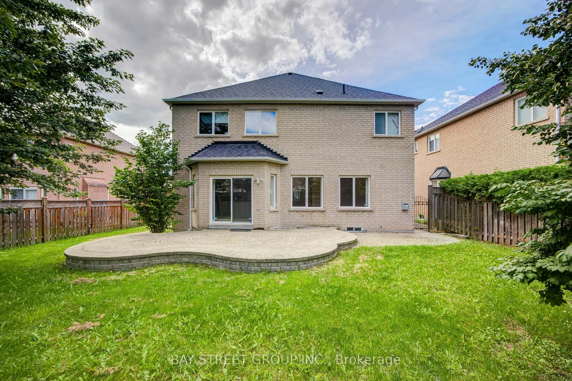 13 Pembrooke Road