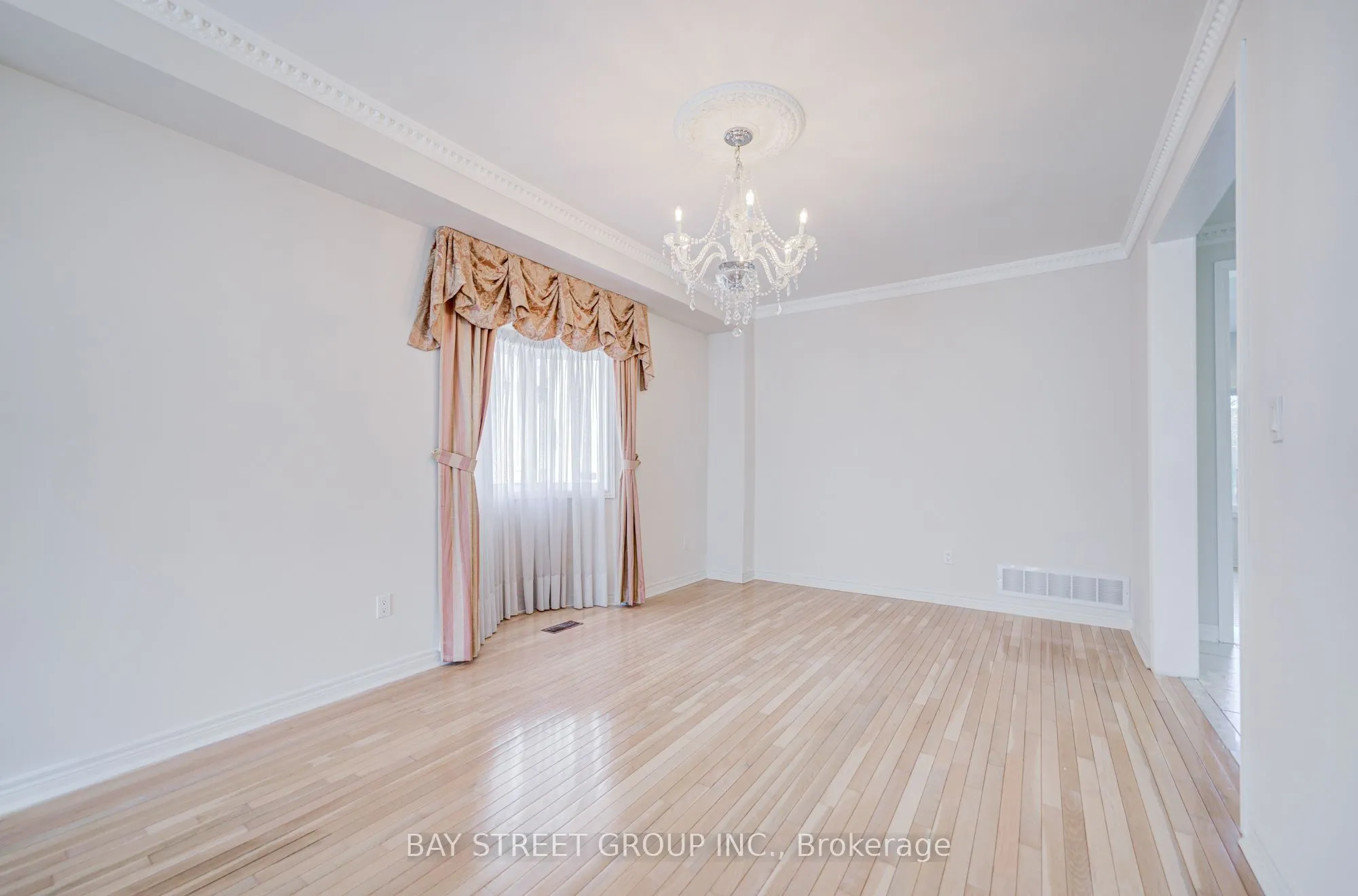 13 Pembrooke Road
