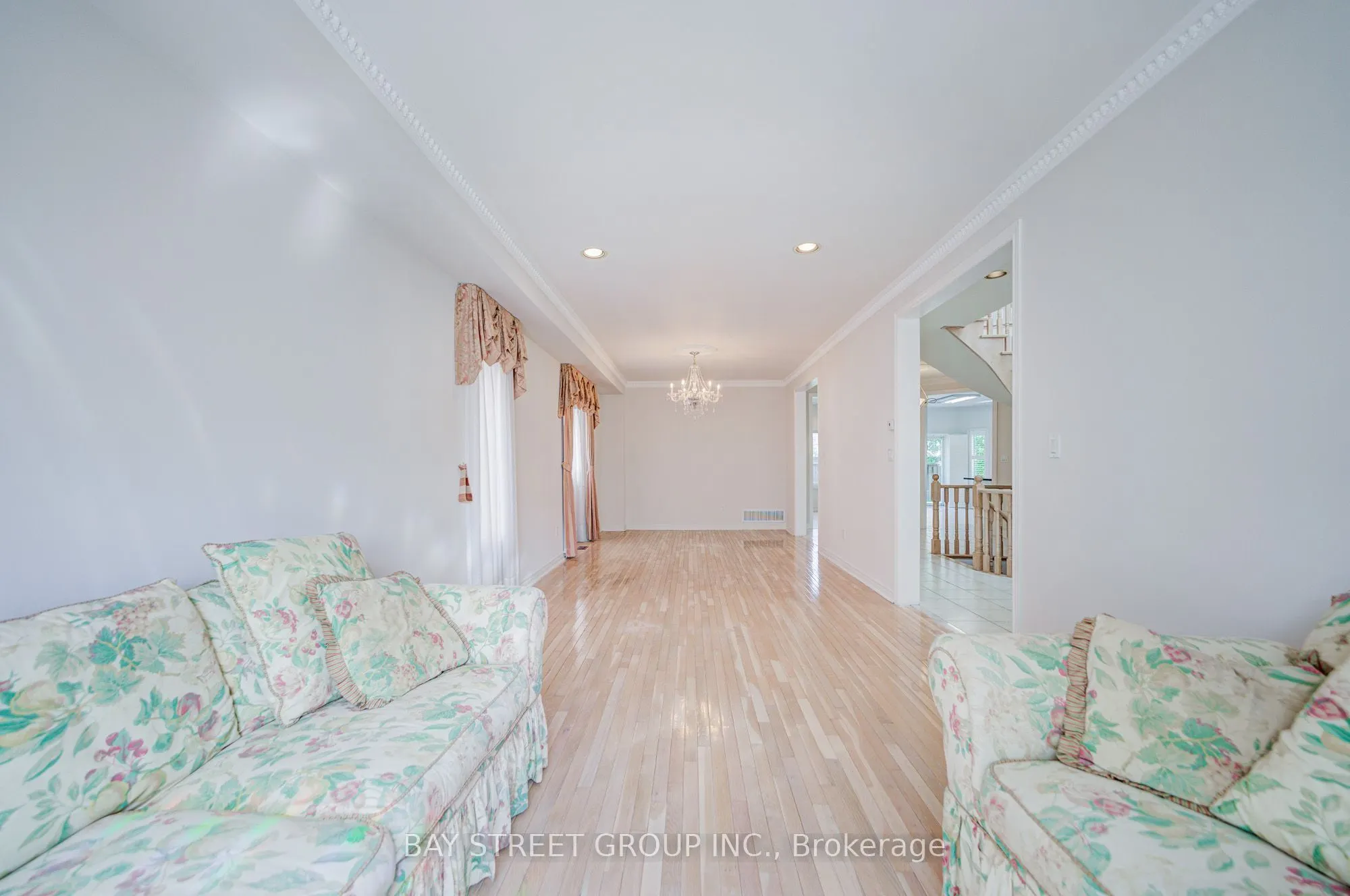 13 Pembrooke Road