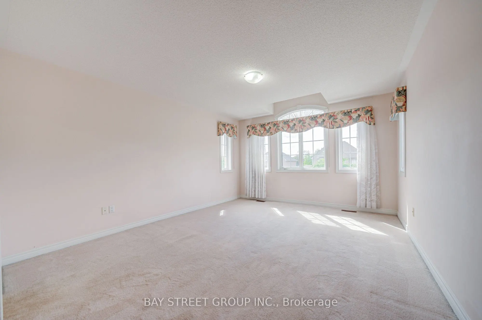 13 Pembrooke Road