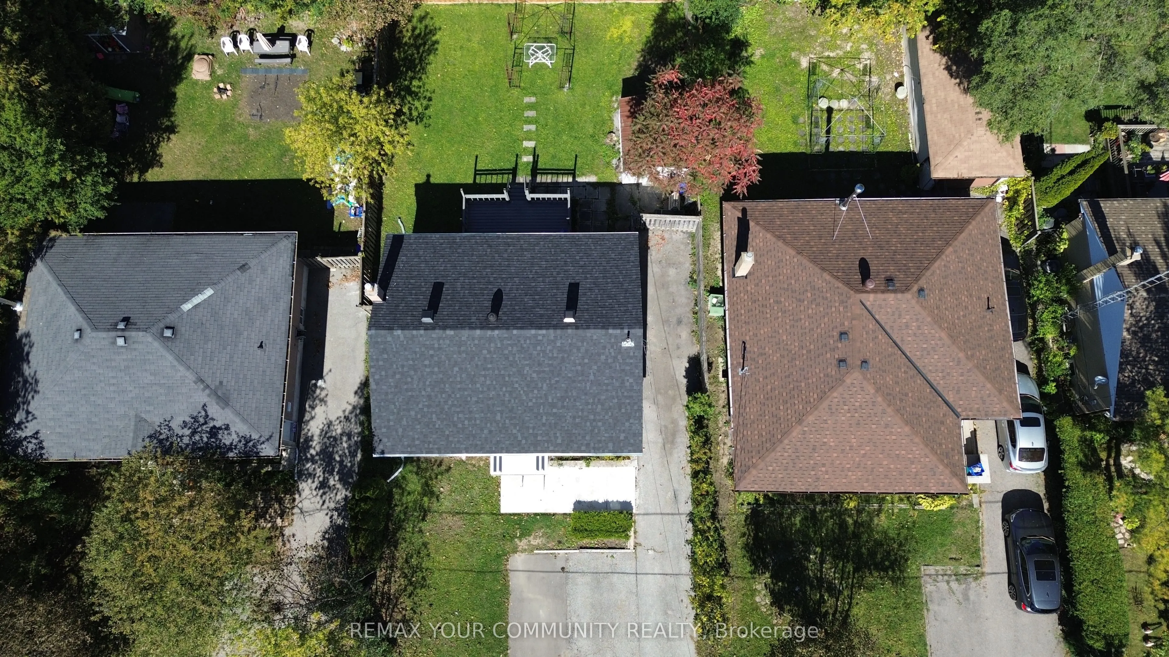 387 Paliser Crescent N #Lower Level
