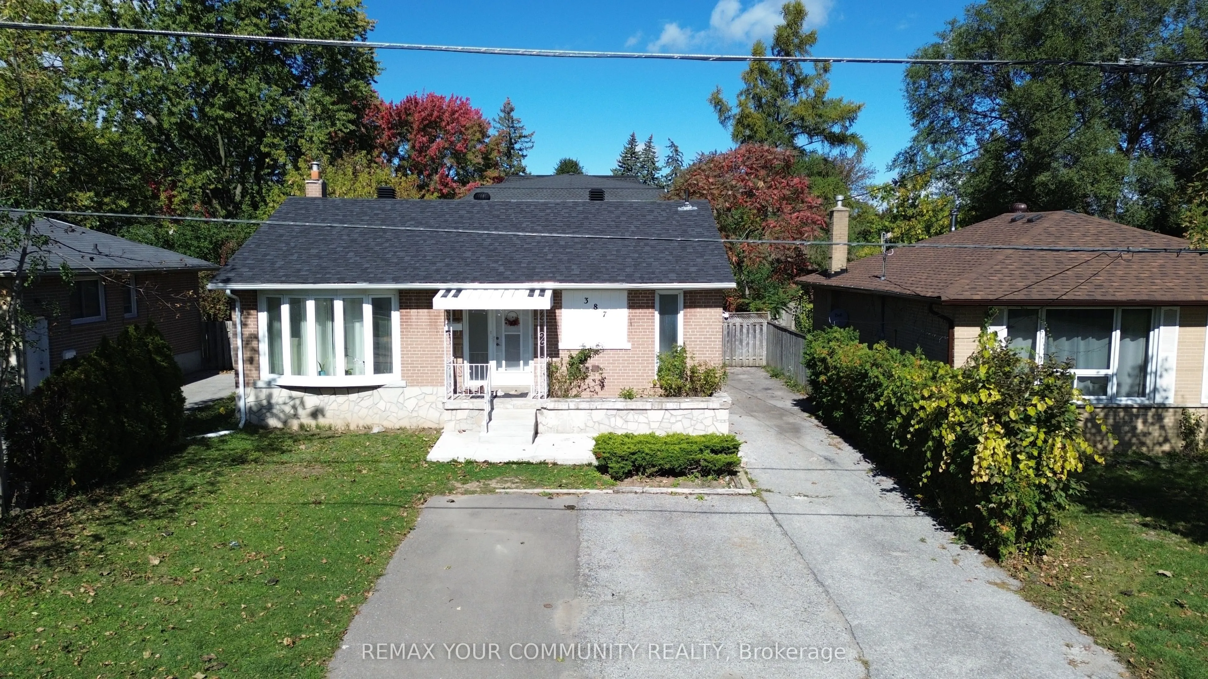 387 Paliser Crescent N #Lower Level