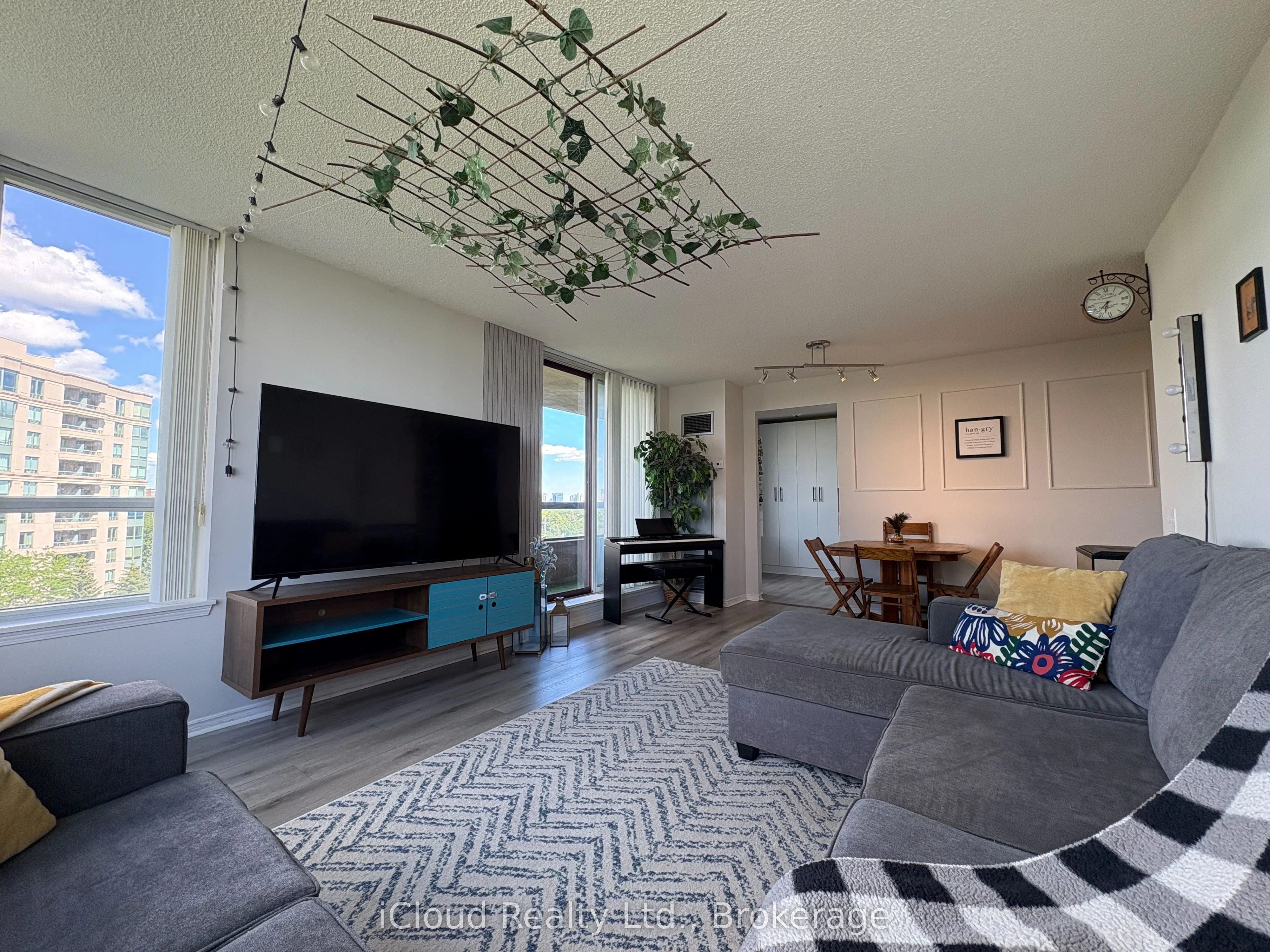 91 Townsgate Drive #710