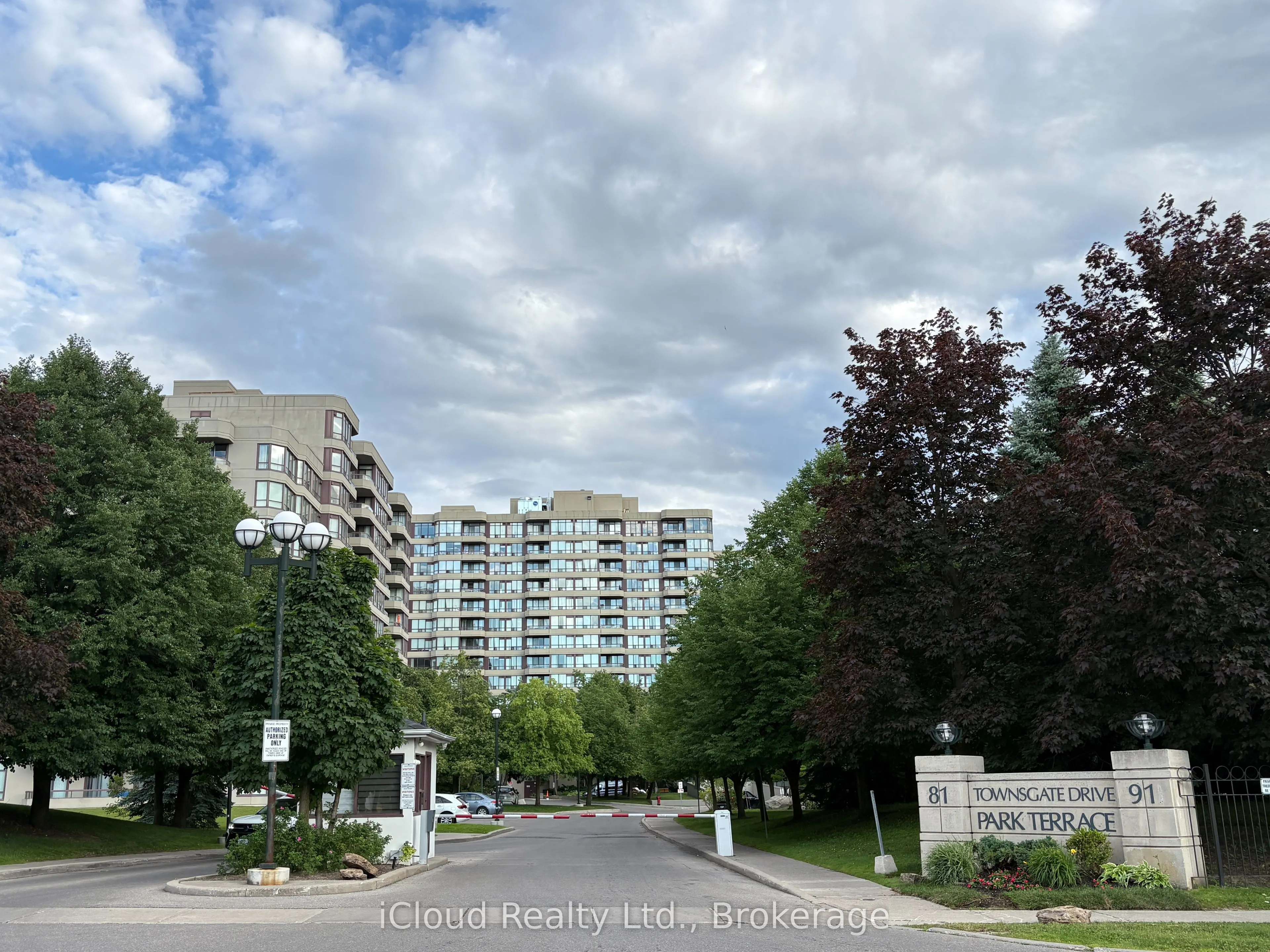 91 Townsgate Drive #710