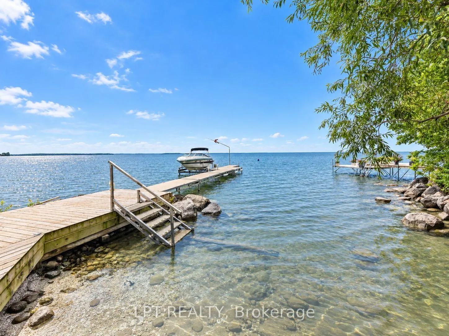 427 Lake Drive E
