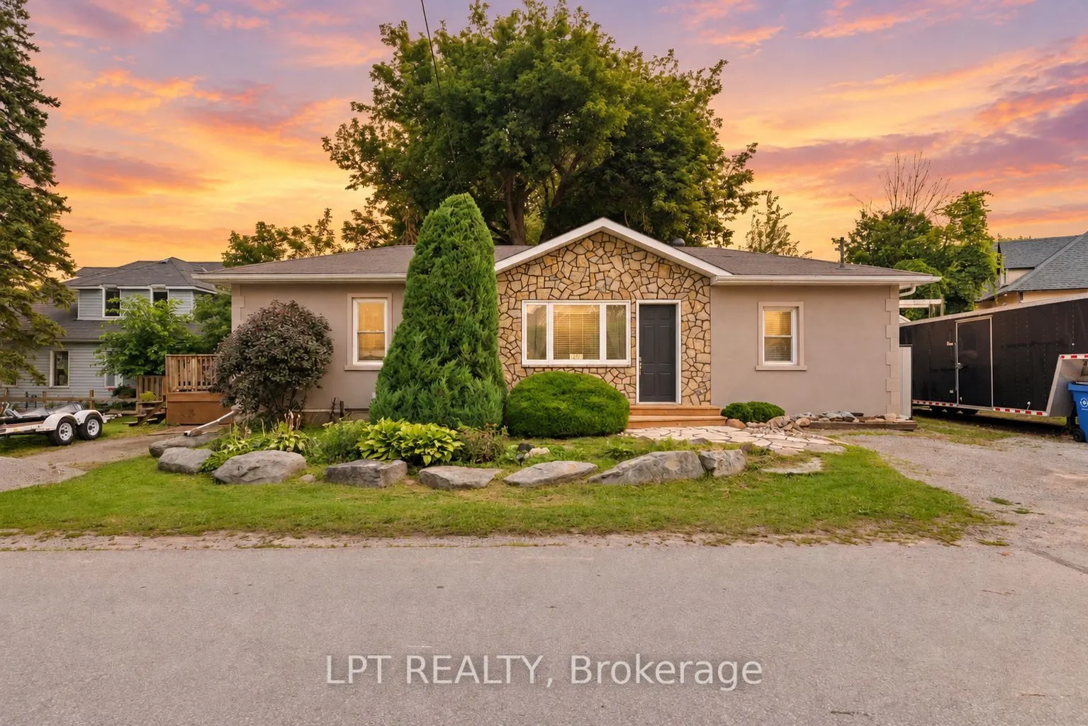 427 Lake Drive E
