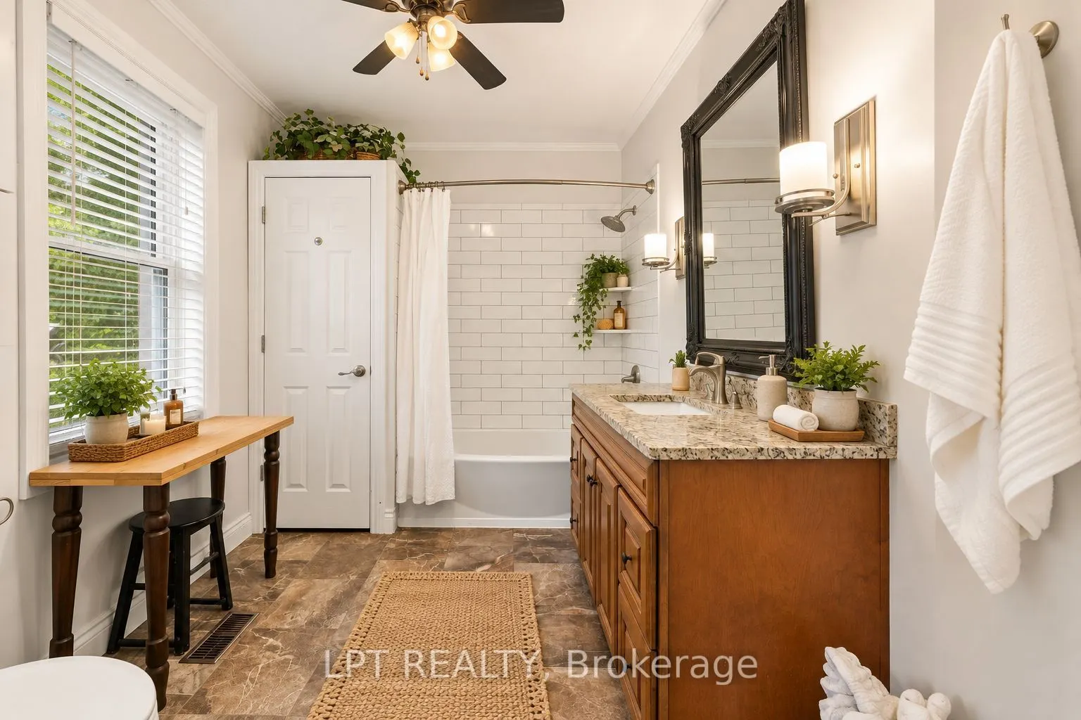 427 Lake Drive E