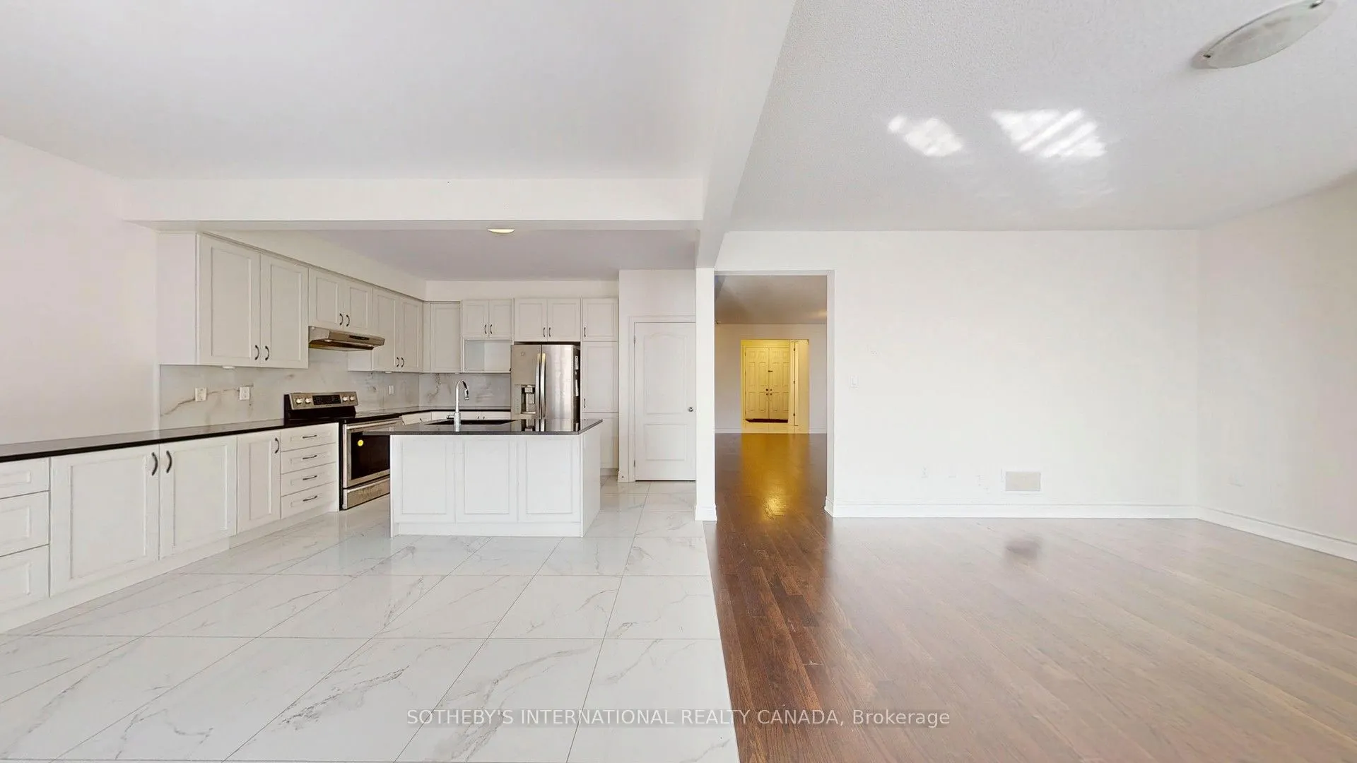 60 Sharonview Crescent