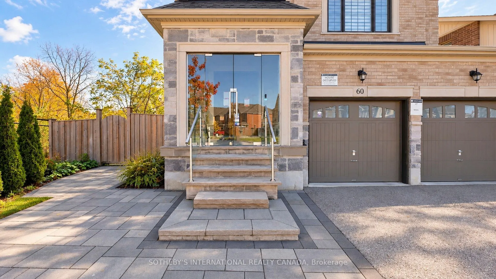 60 Sharonview Crescent