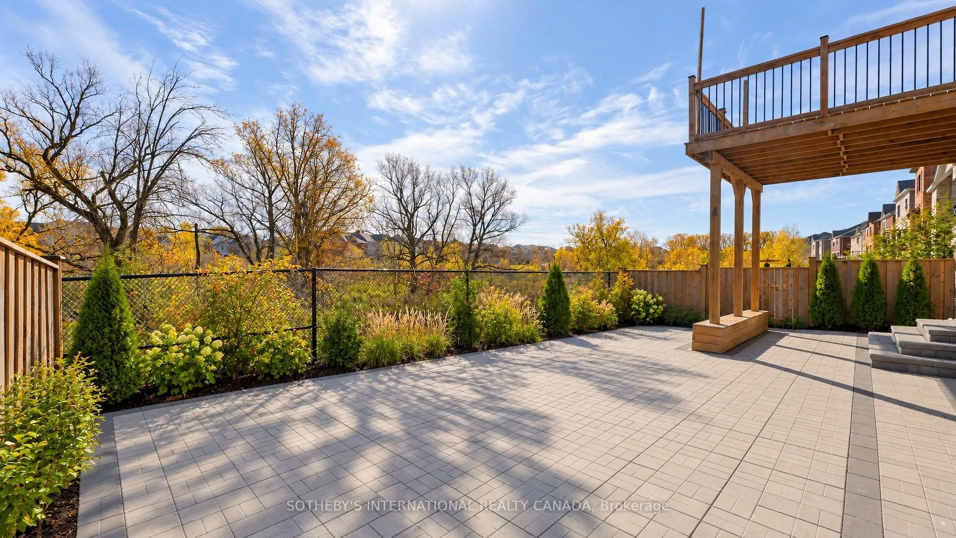 60 Sharonview Crescent