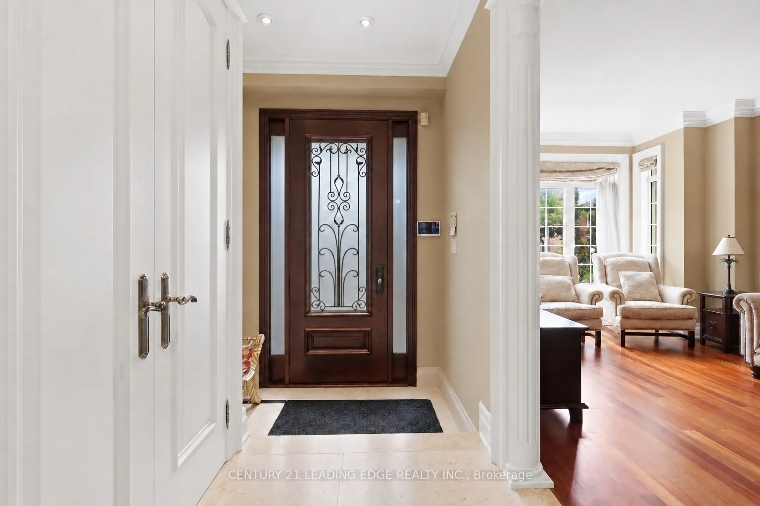 40 Arista Gate