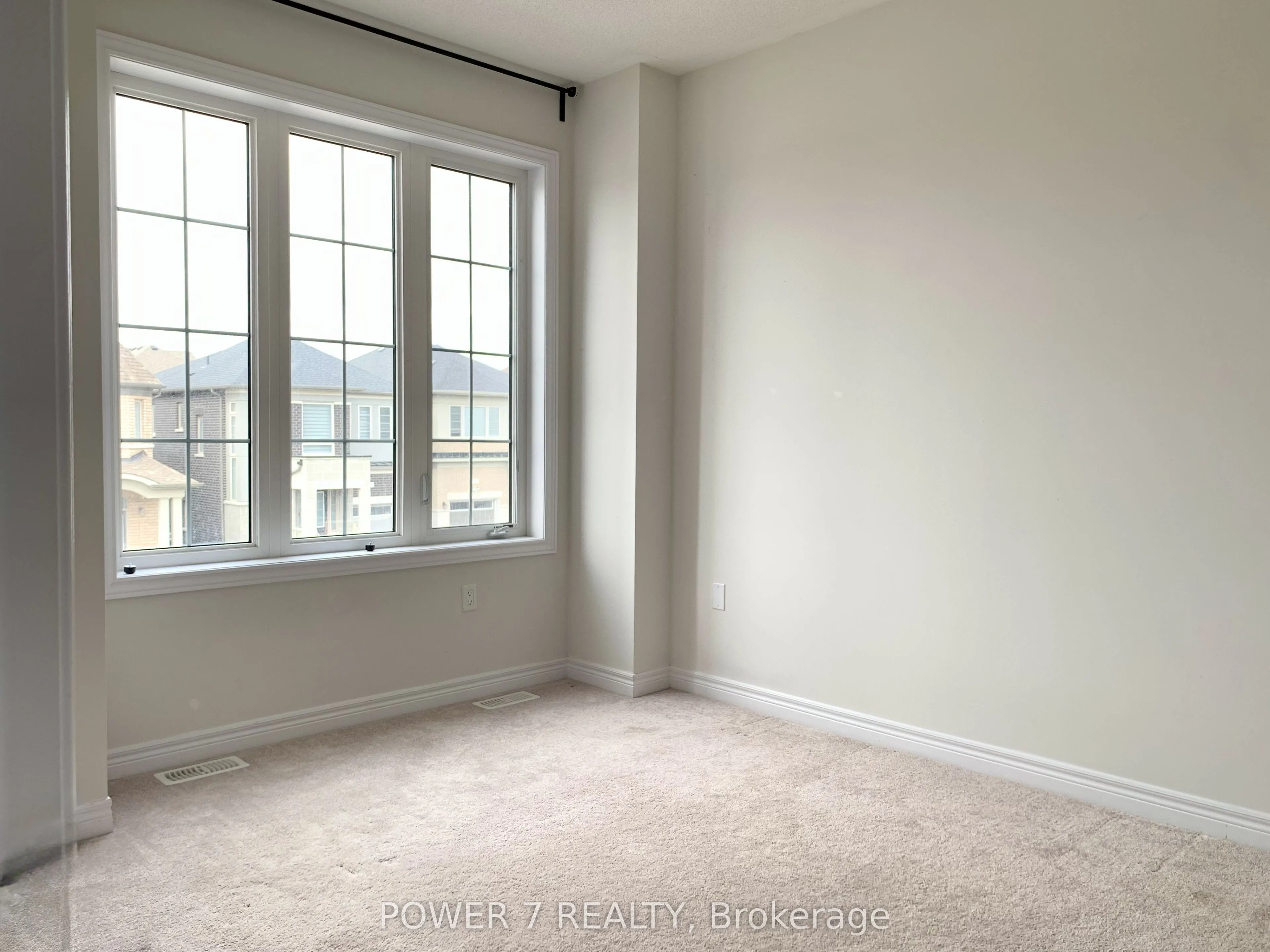 3 Falconridge Terrace