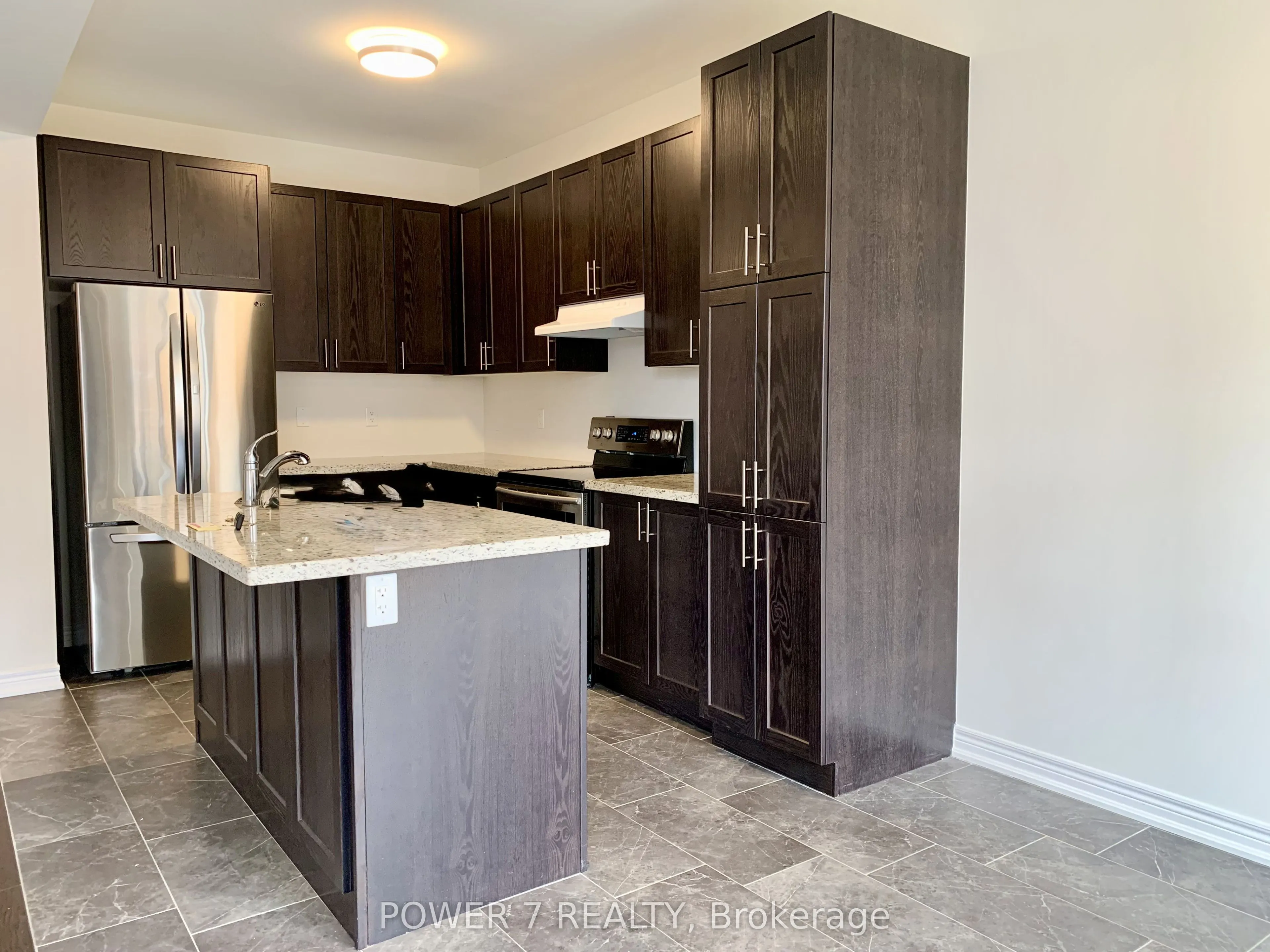 3 Falconridge Terrace