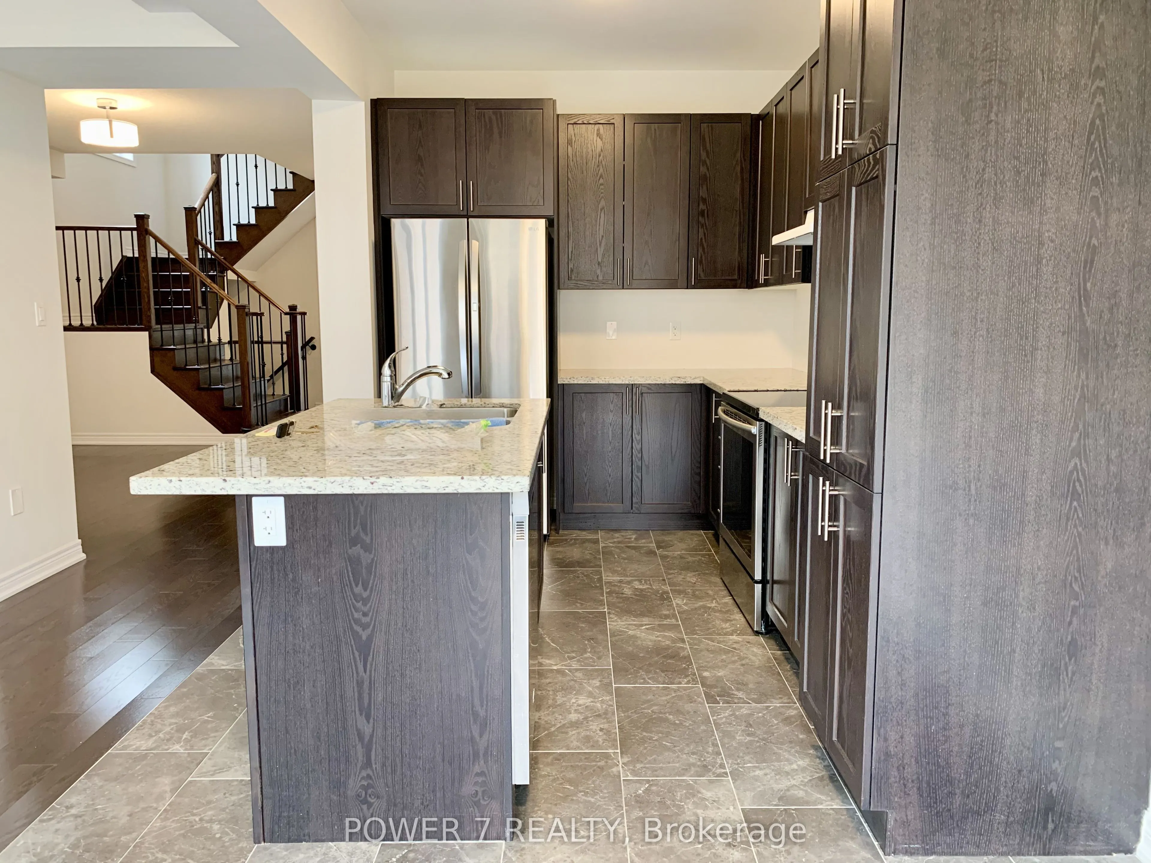 3 Falconridge Terrace