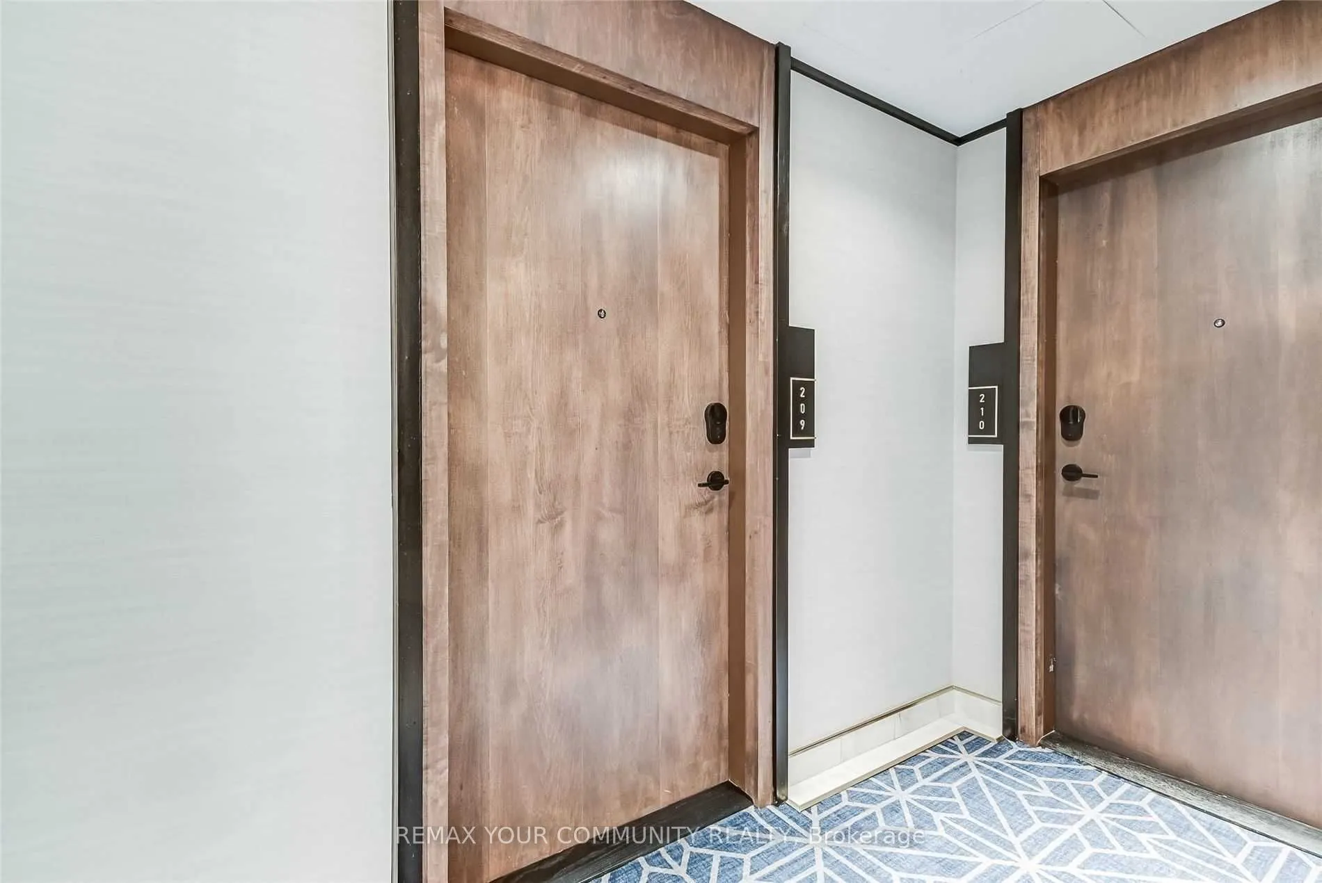 120 Eagle Rock Way #209