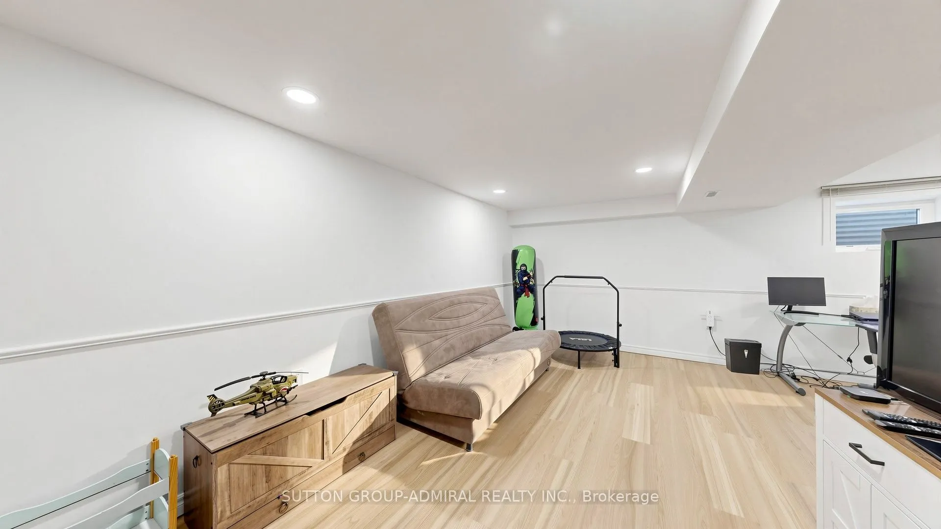 11 Plaisance Road #59