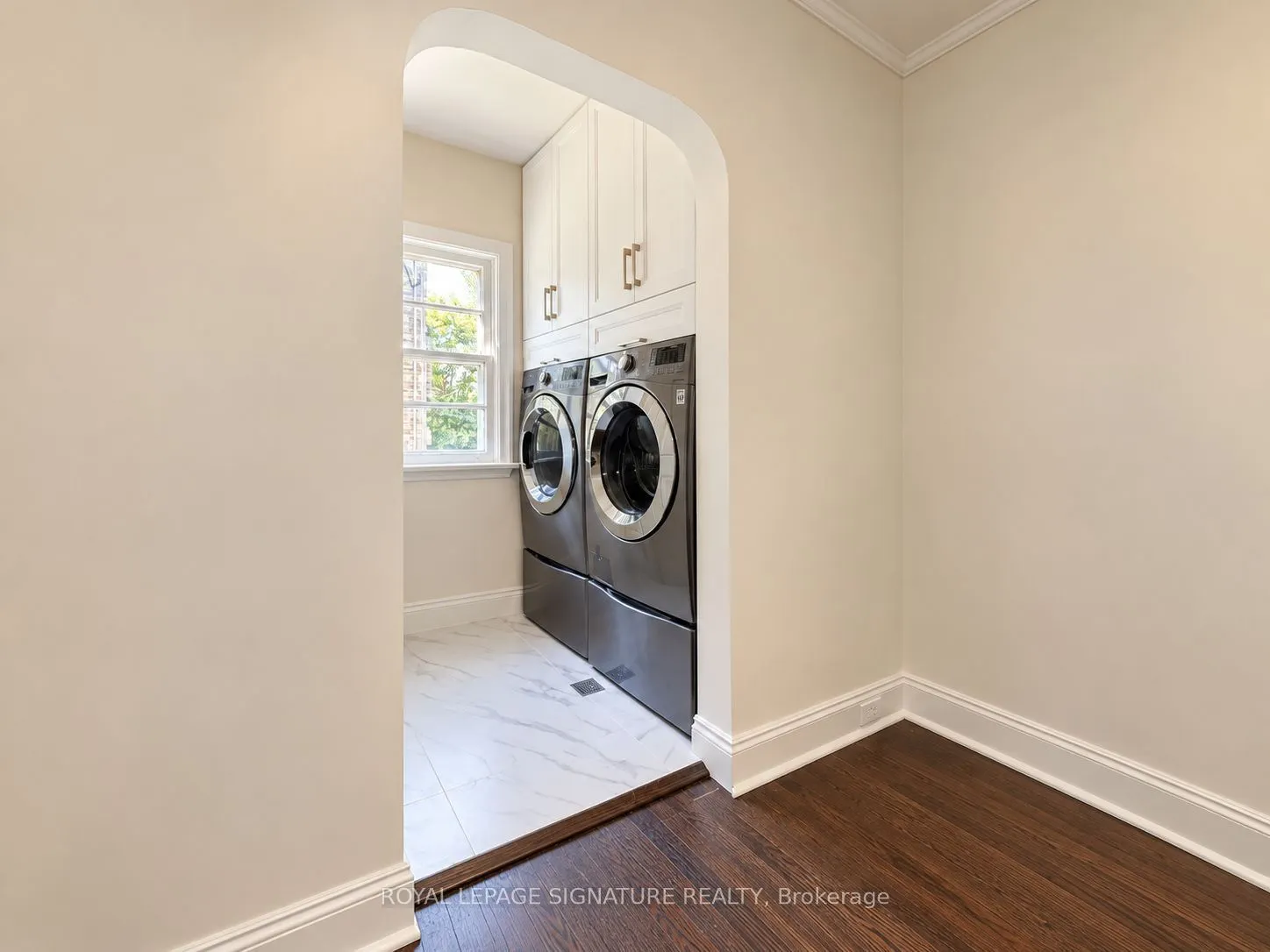 21 Yongeview Avenue #Main Unit
