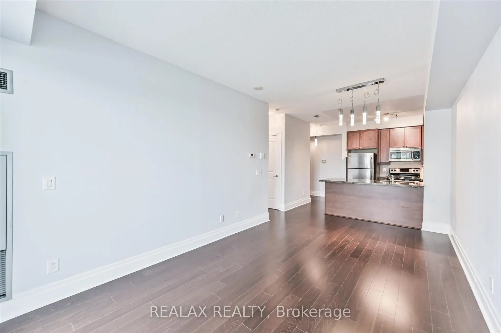 131 Upper Duke Crescent #801